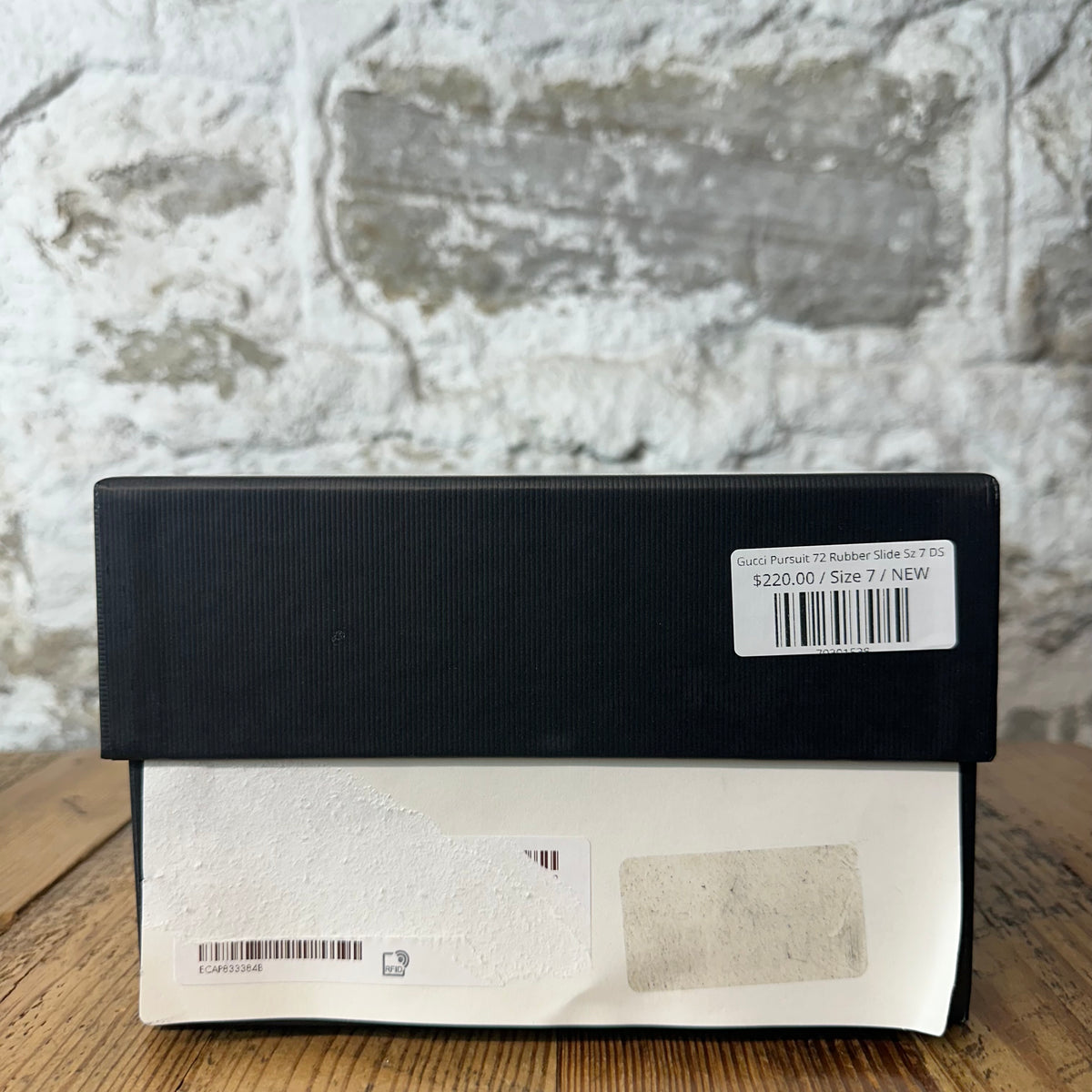 Gucci Pursuit 72 Rubber Slide Sz 7 DS