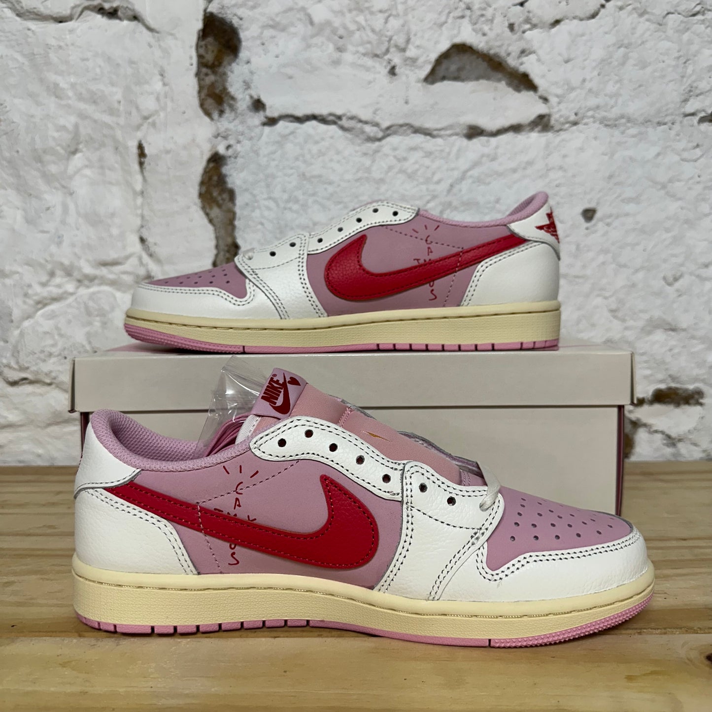 Air Jordan 1 Low Travis Scott Tropical Pink Sz 7 DS
