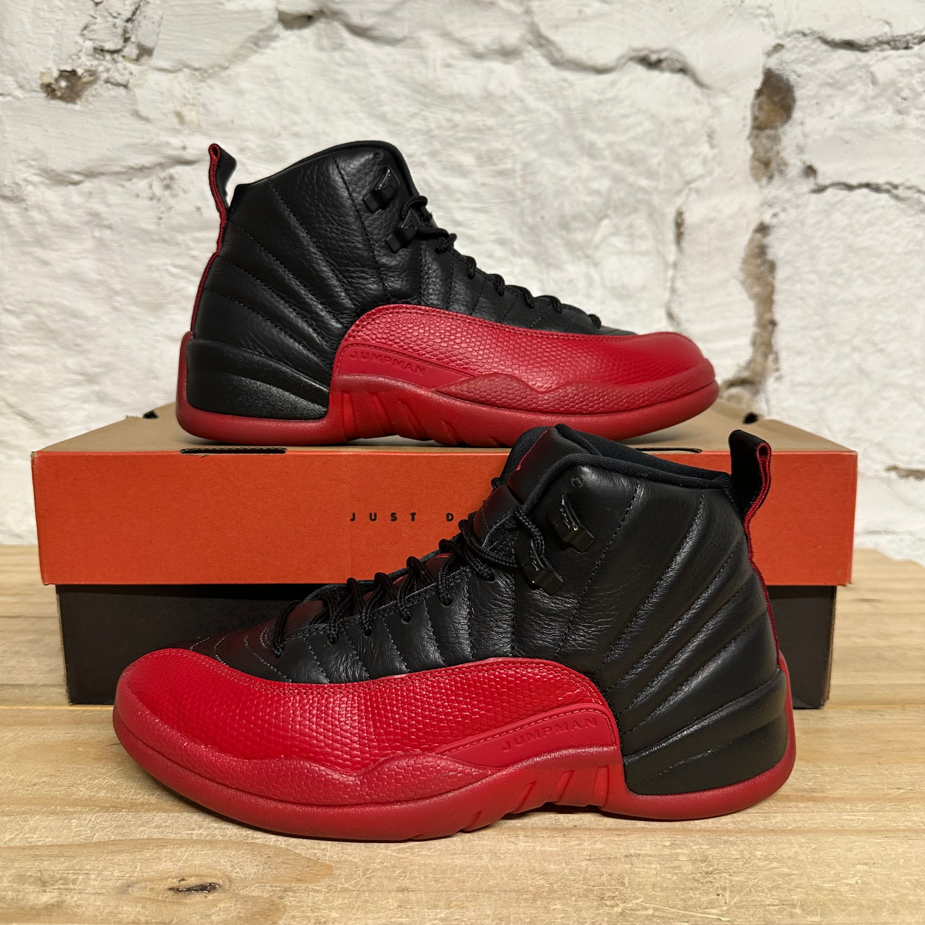 Air Jordan 12 Flu Game Sz 8