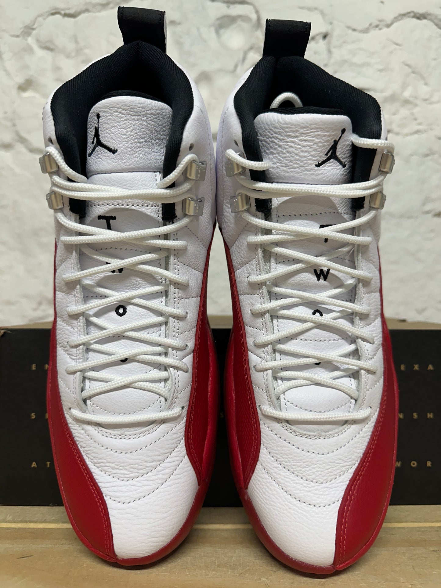 Air Jordan 12 Cherry Sz 10.5 DS
