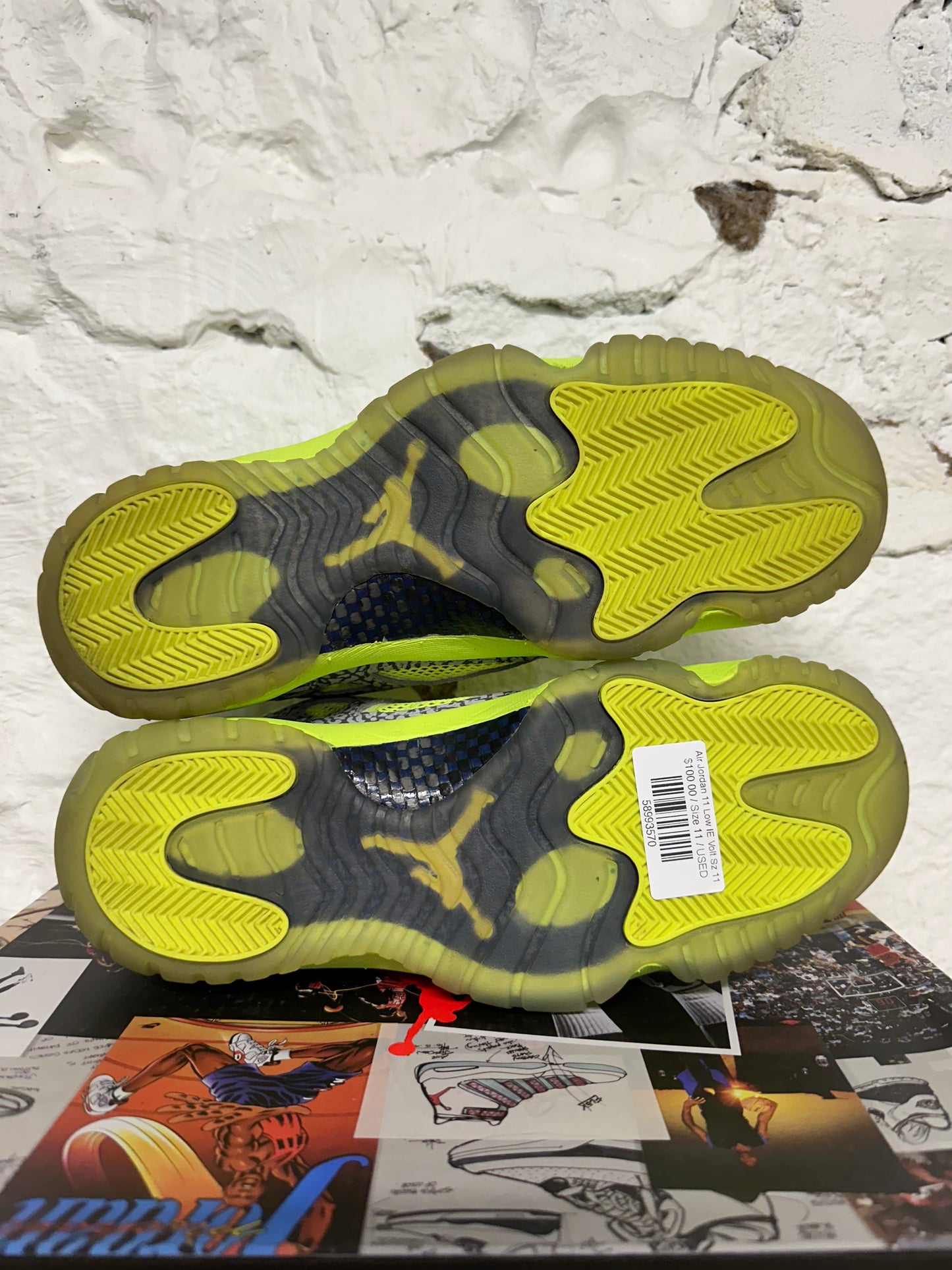 Air Jordan 11 Low IE Volt Sz 11