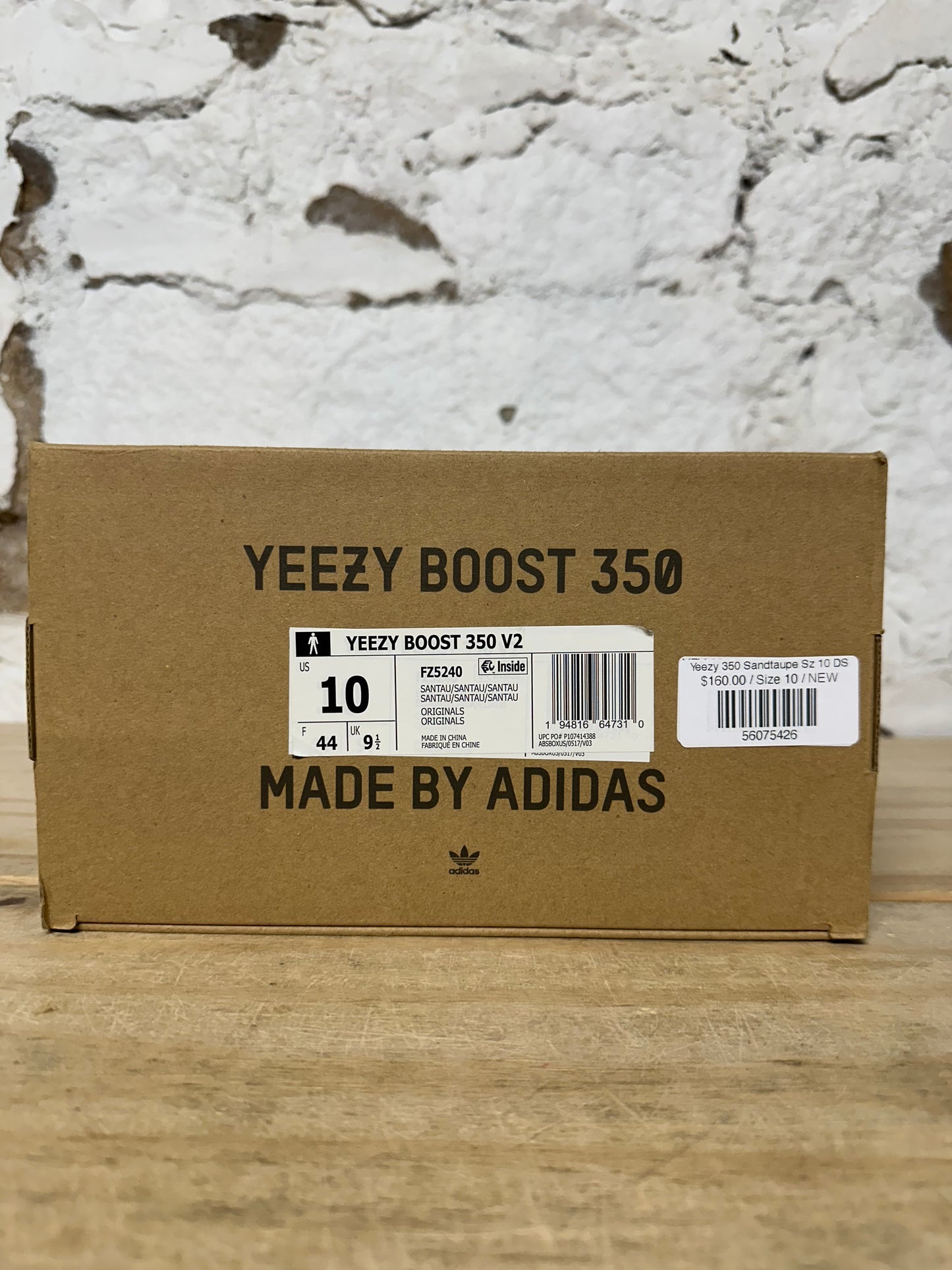 Yeezy 350  V2 Sandtaupe Sz 10 DS