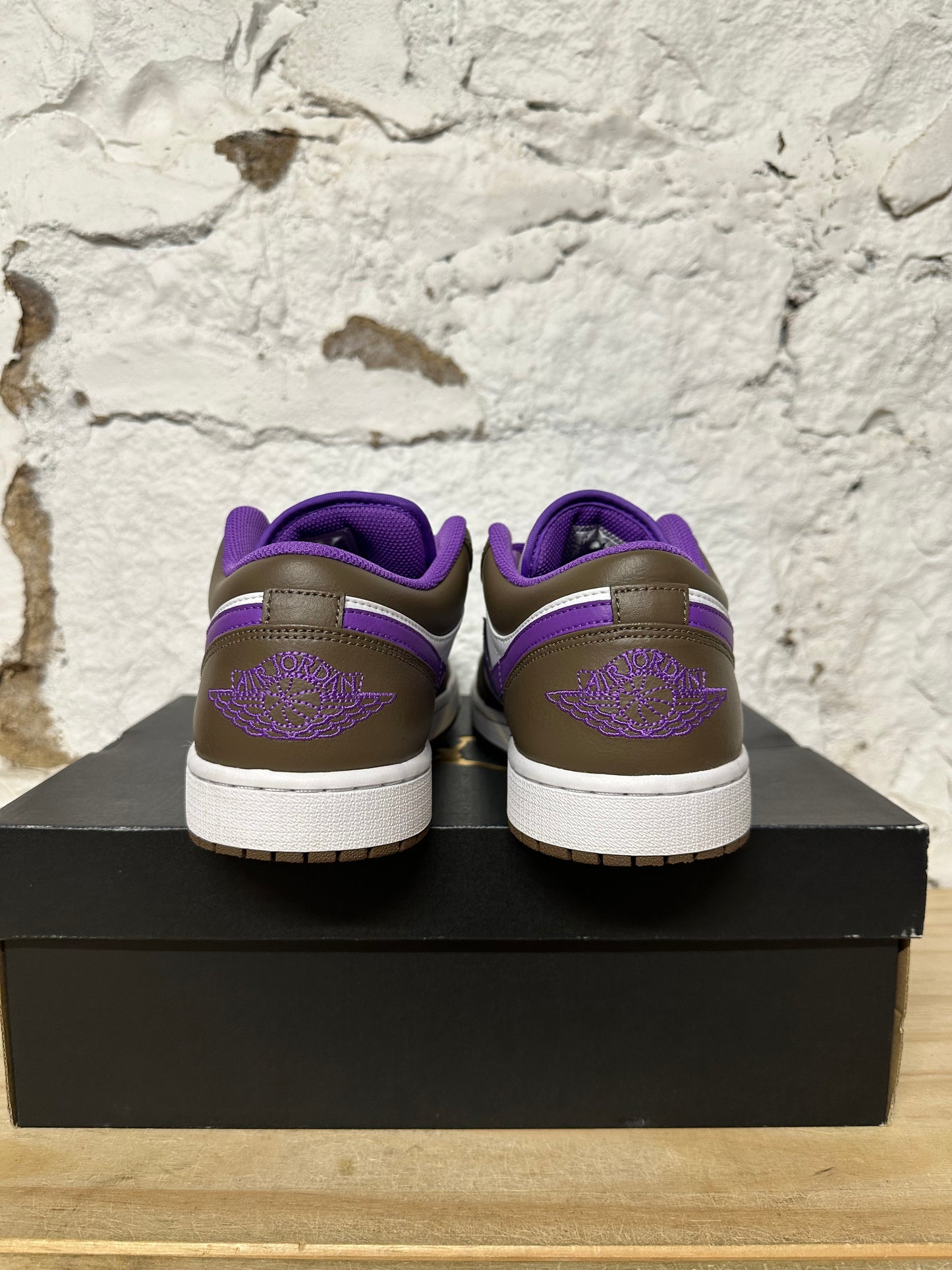 Air Jordan 1 Low Purple Mocha Sz 11