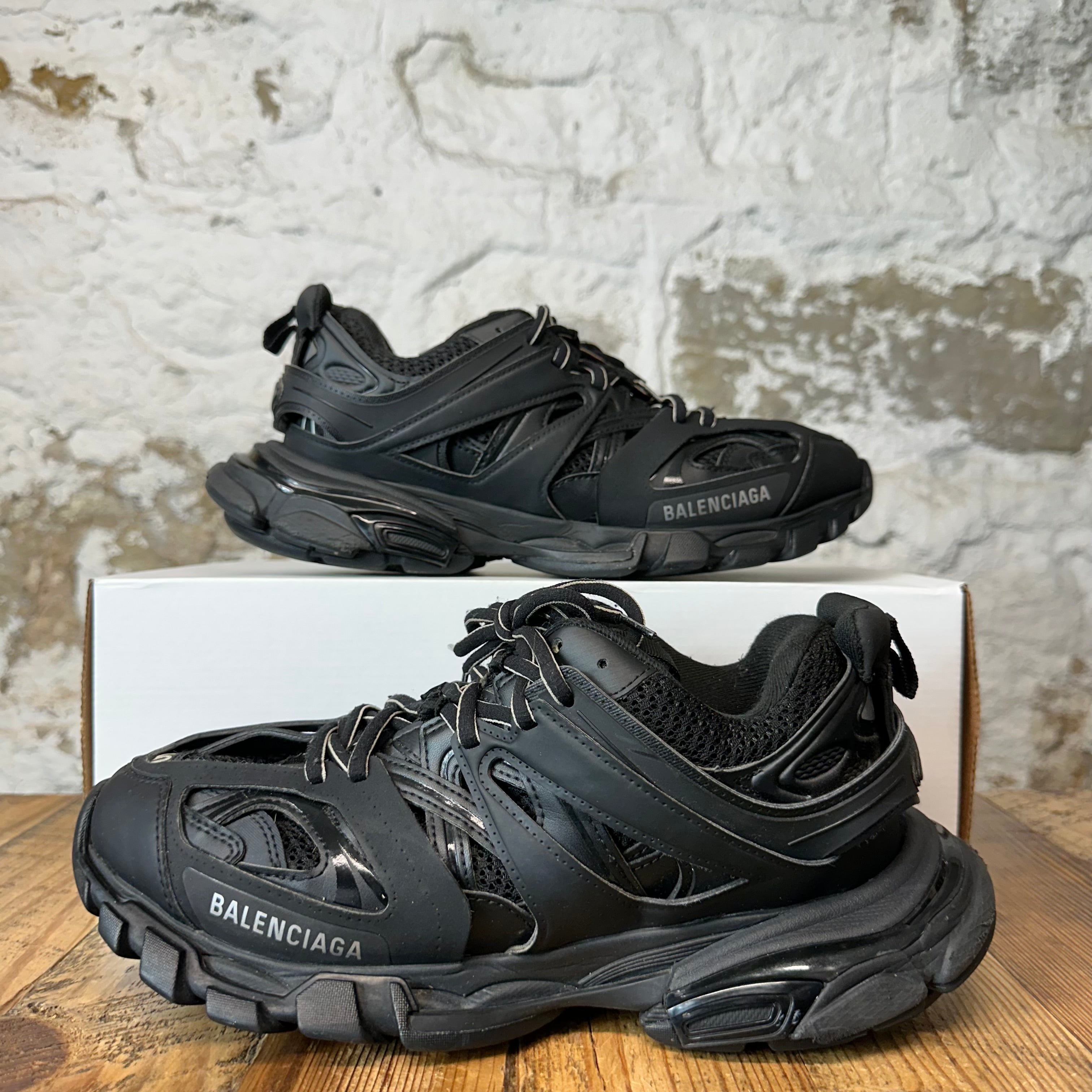 Balenciaga Track Runner Triple Black Sneaker Sz 7 (40)