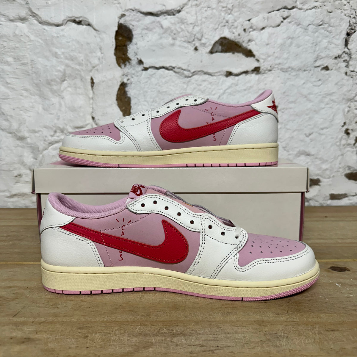 Air Jordan 1 Low Travis Scott Sail Tropical Pink Sz 11