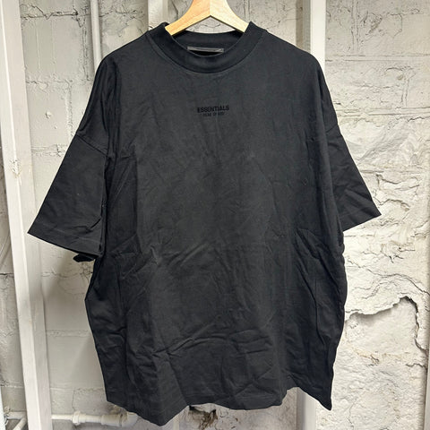 FOG Essentials Small Chest Logo Black T-Shirt Sz S