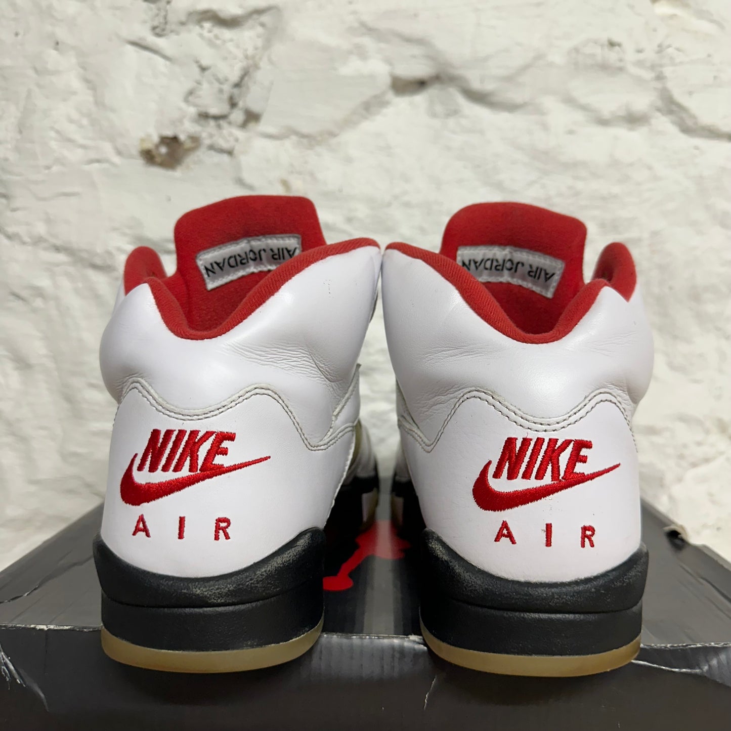 Air Jordan 5 Fire Red Sz 9.5