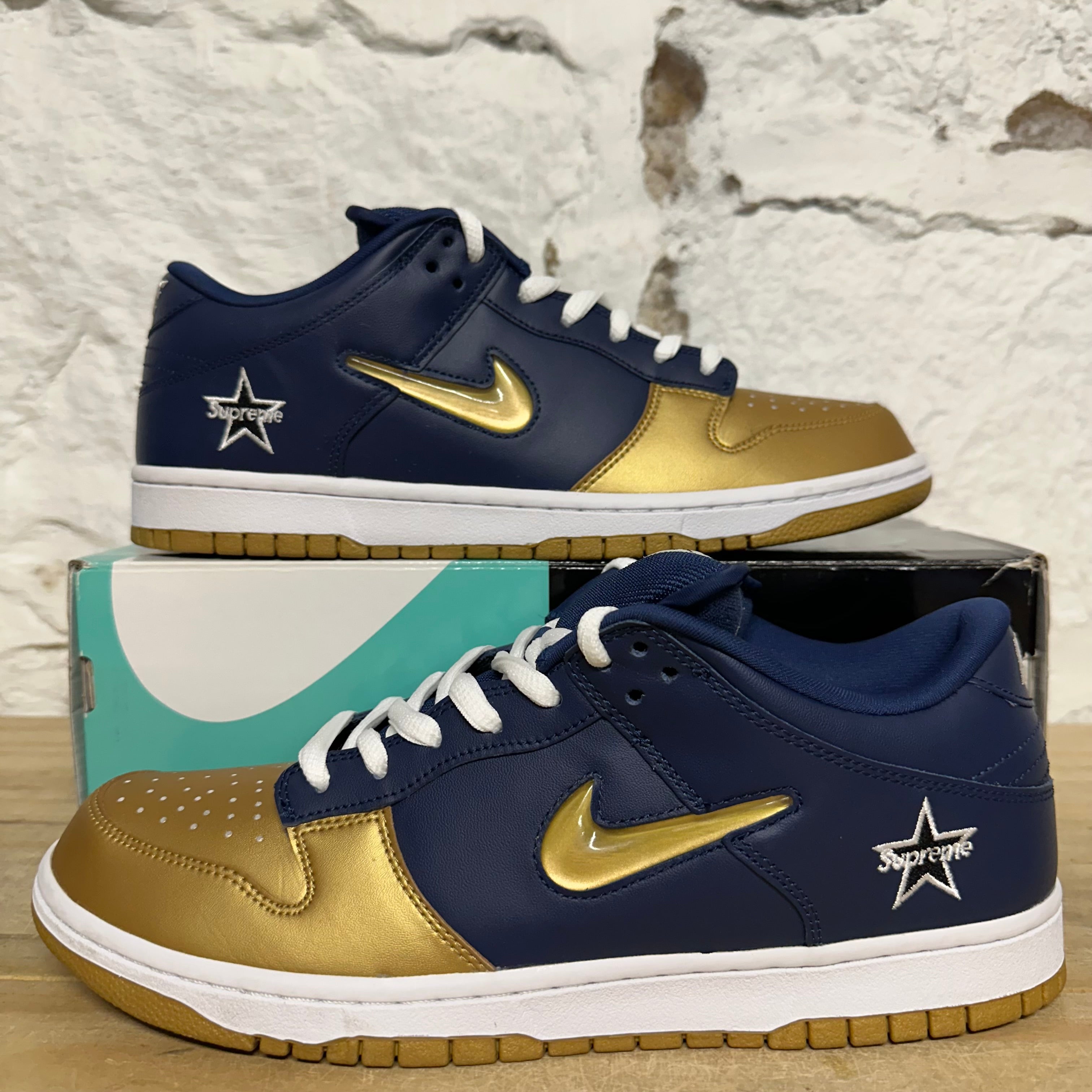 Nike SB Dunk Low Supreme Jewel Swoosh Gold Sz 11.5