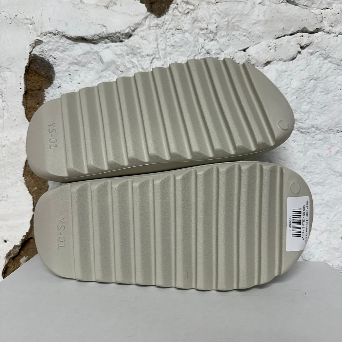 Yeezy Slide 01 Cream Sz 8 DS
