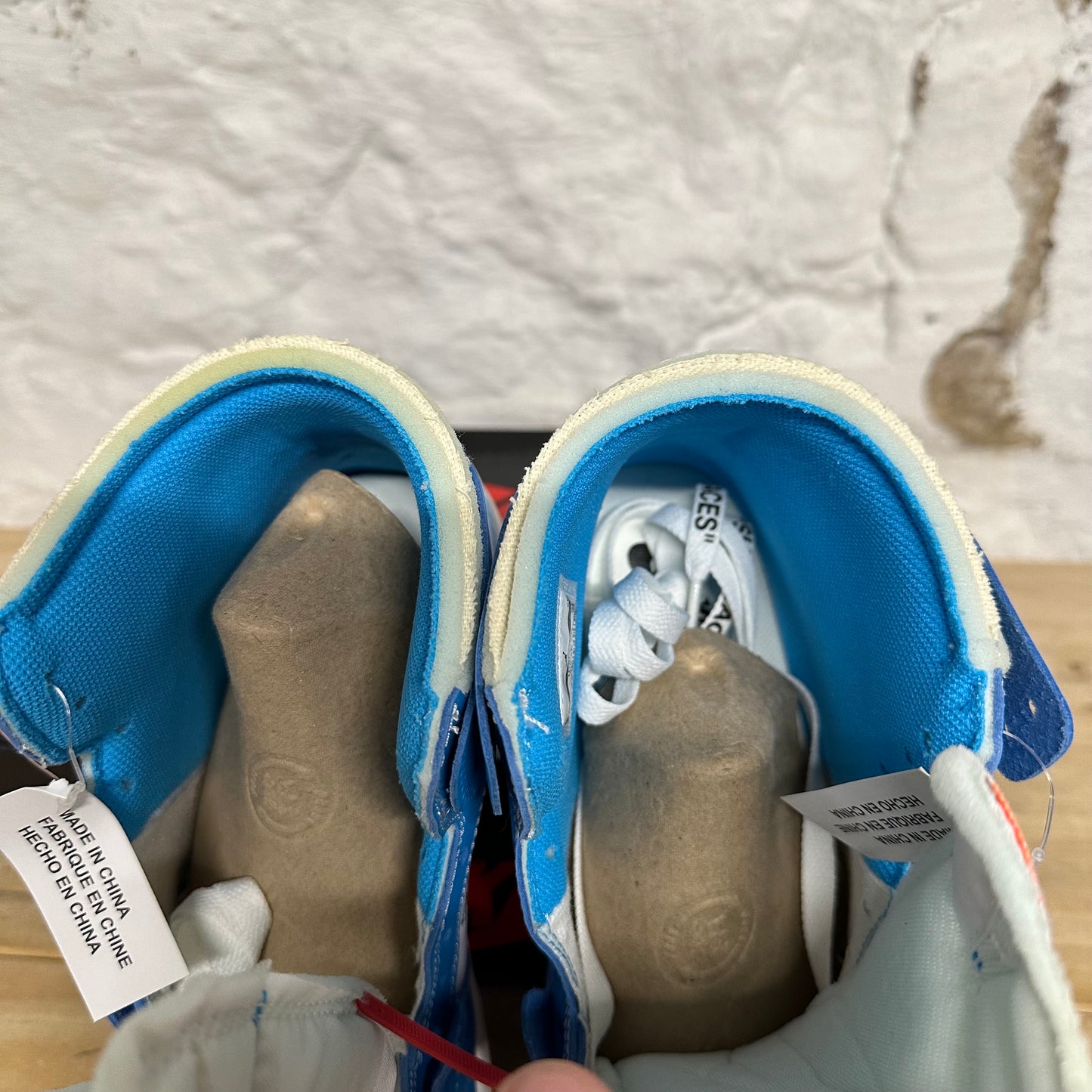 Air Jordan 1 High Off-White University Blue Sz 8 DS