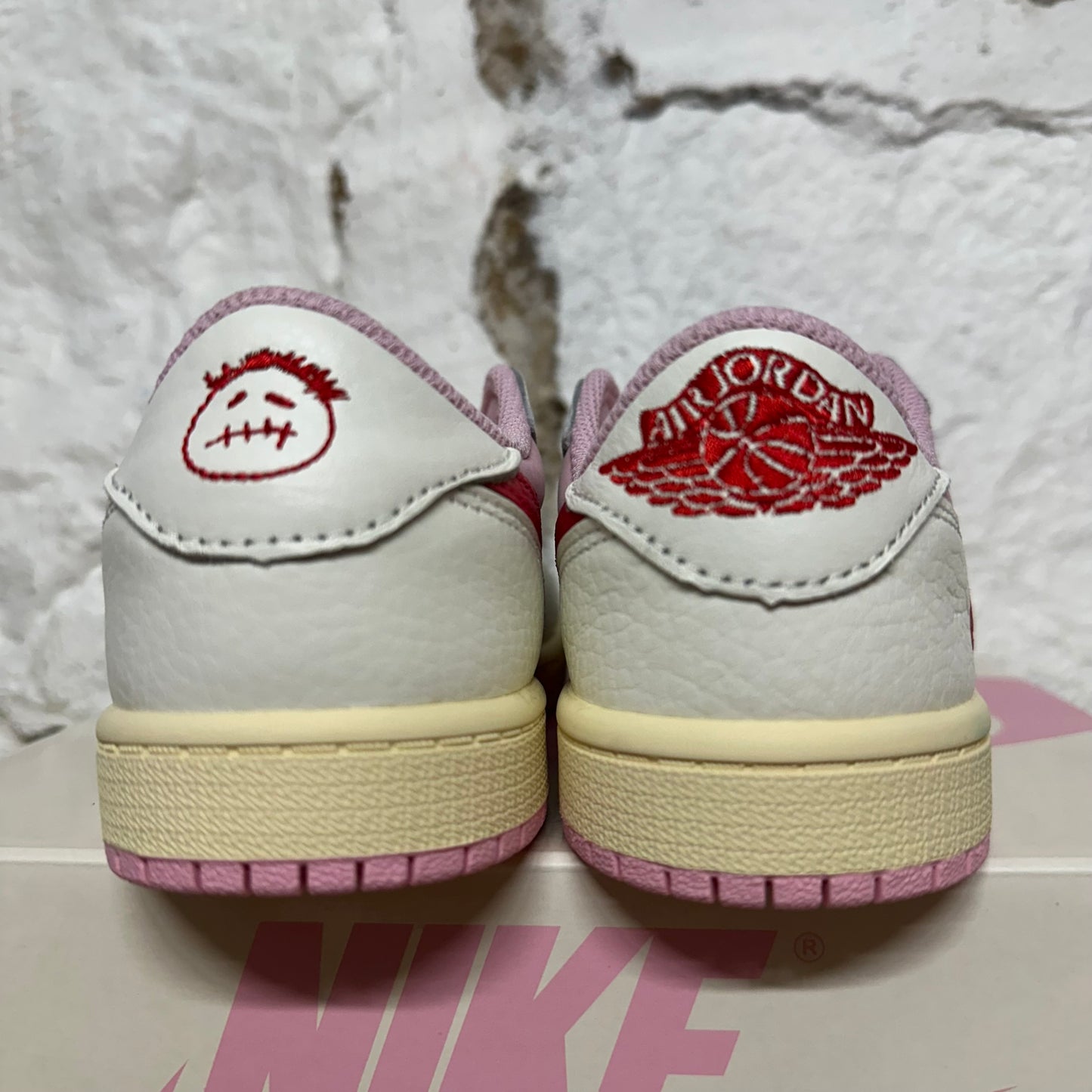 Air Jordan 1 Low Travis Scott Tropical Pink Sz 3Y DS