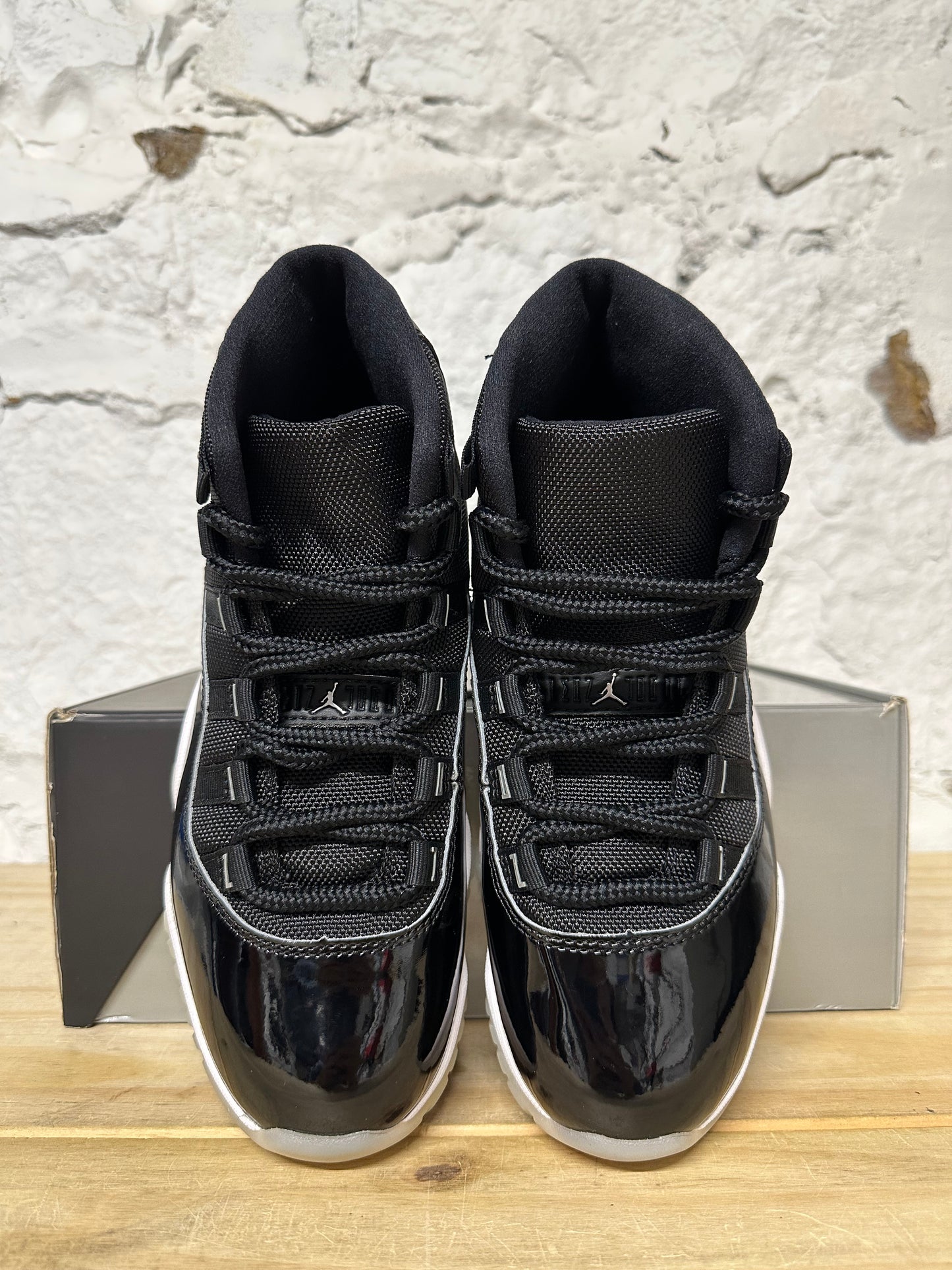 Air Jordan 11 Jubilee Sz 5.5 (7W)