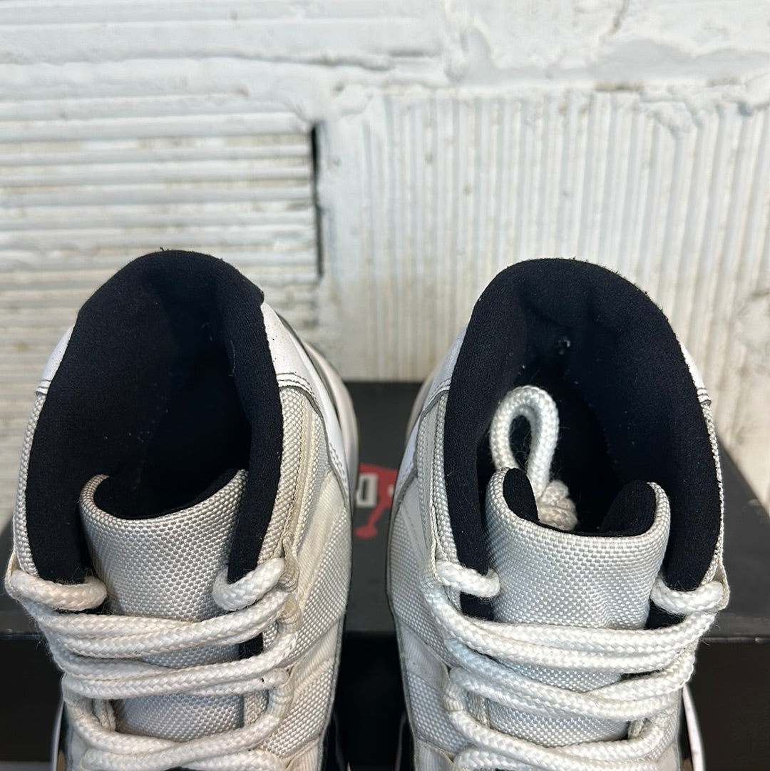 Air Jordan 11 Concord Sz 8.5