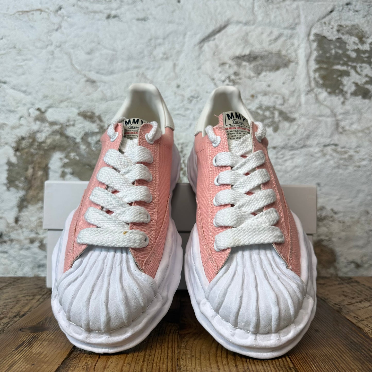 Maison Mihara Blakey Salmon White Sneaker Sz 9 (42)