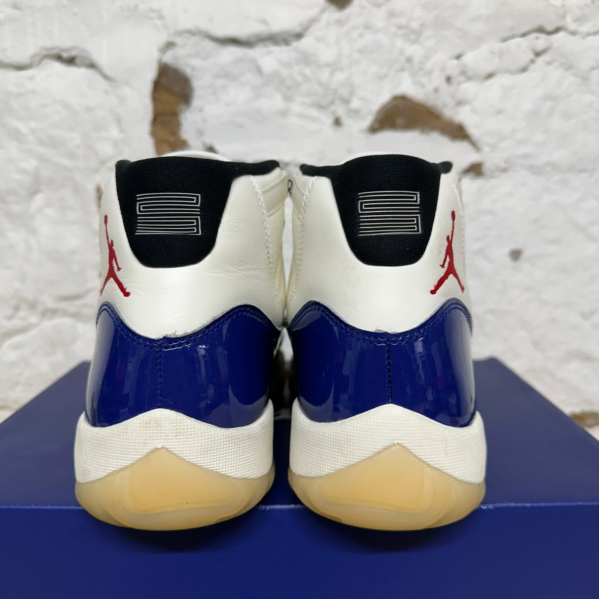 Air Jordan 11 High Rare Air Sz 9