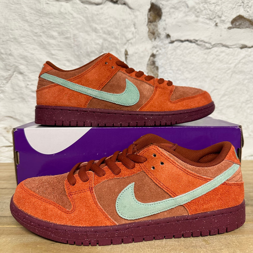 Nike SB Dunk Low Mystic Red Sz 10.5 DS