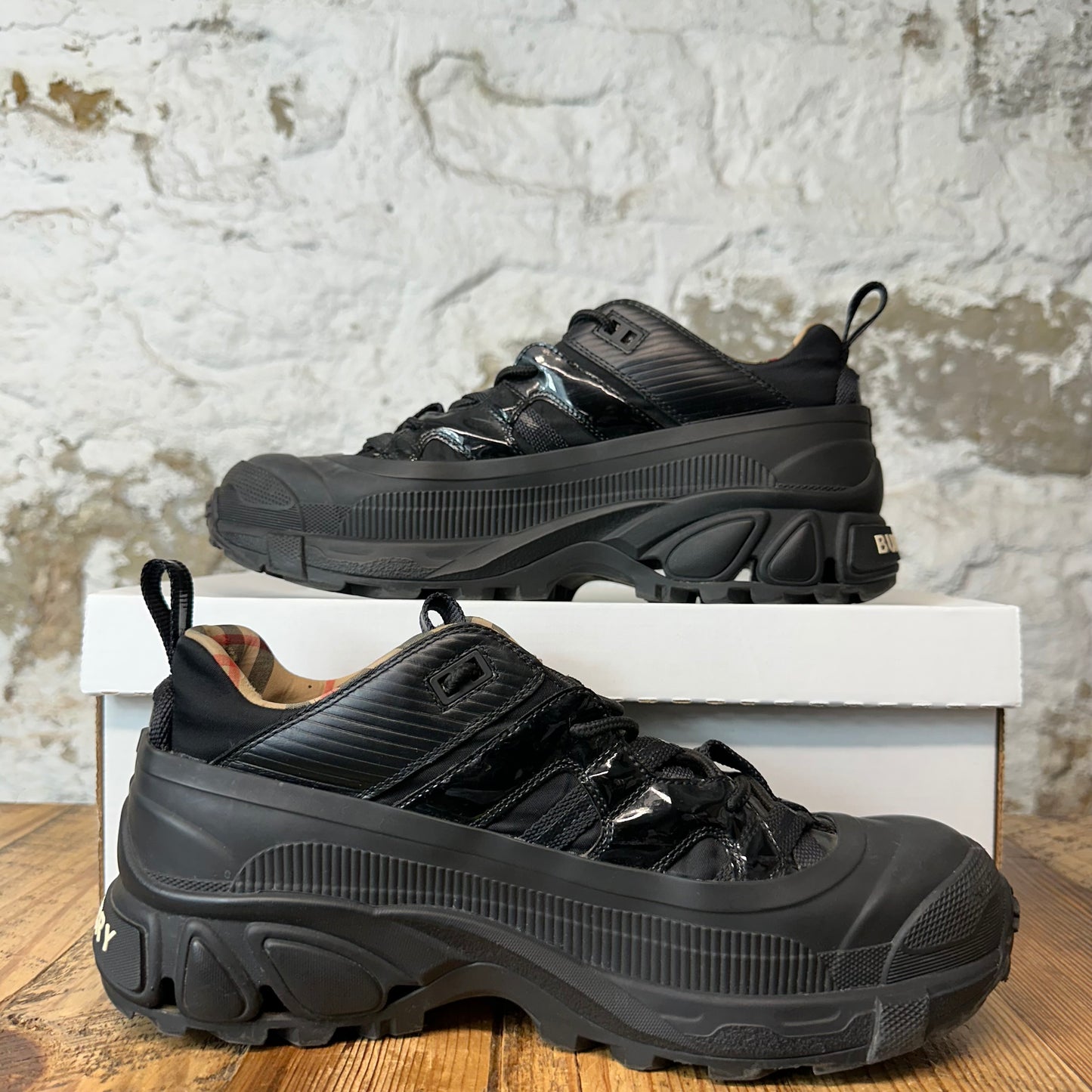 Burberry Arthur Plaid Triple Black Sneaker Sz 8 (41)