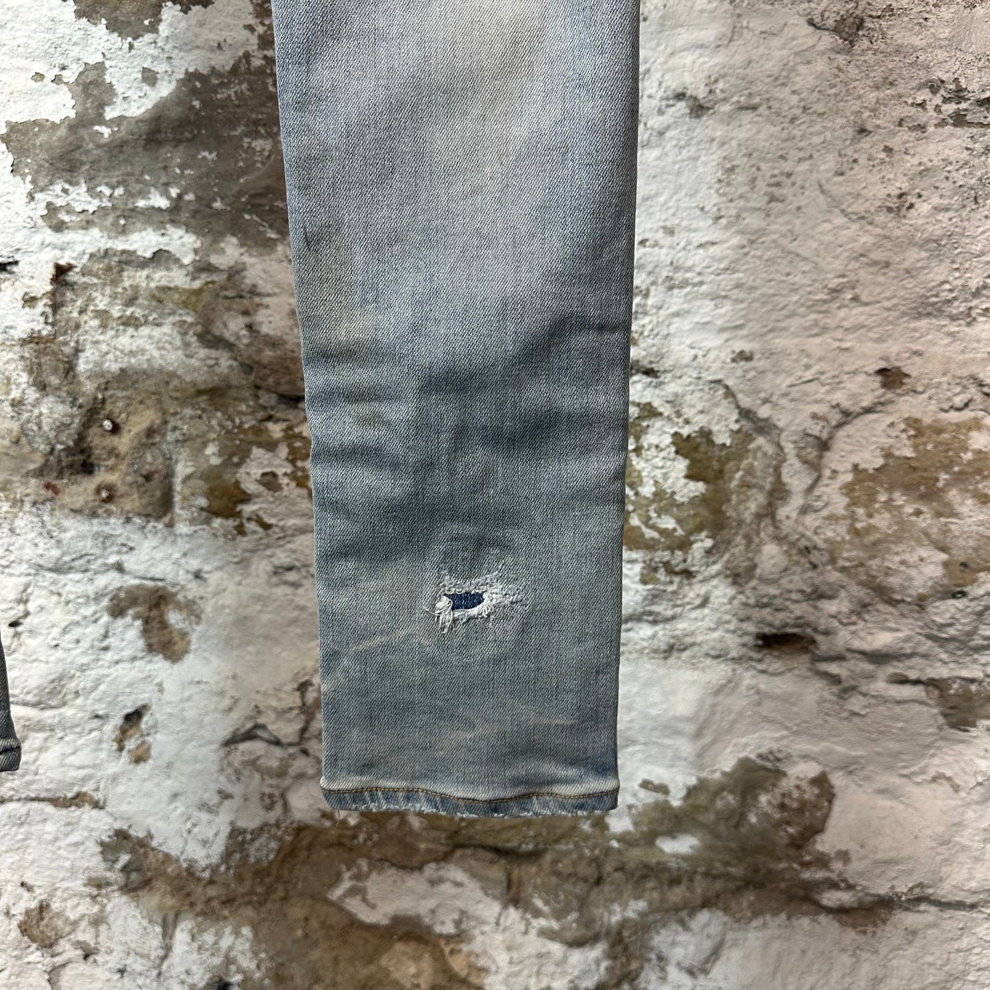 Amiri Blue Stagger Spell Blue Denim Jeans Sz 30