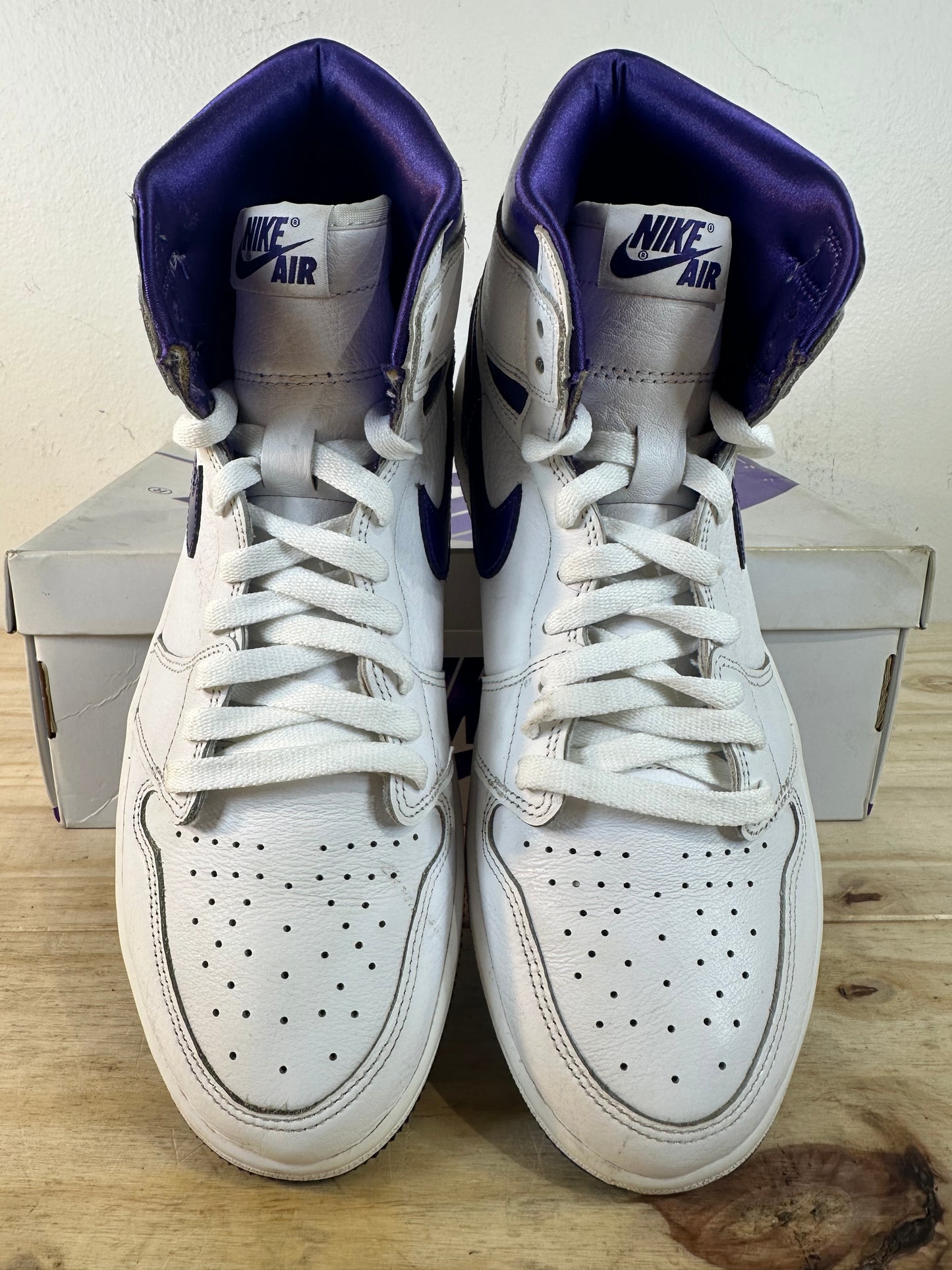 Air Jordan 1 High Court Purple Sz 9.5 (11W)