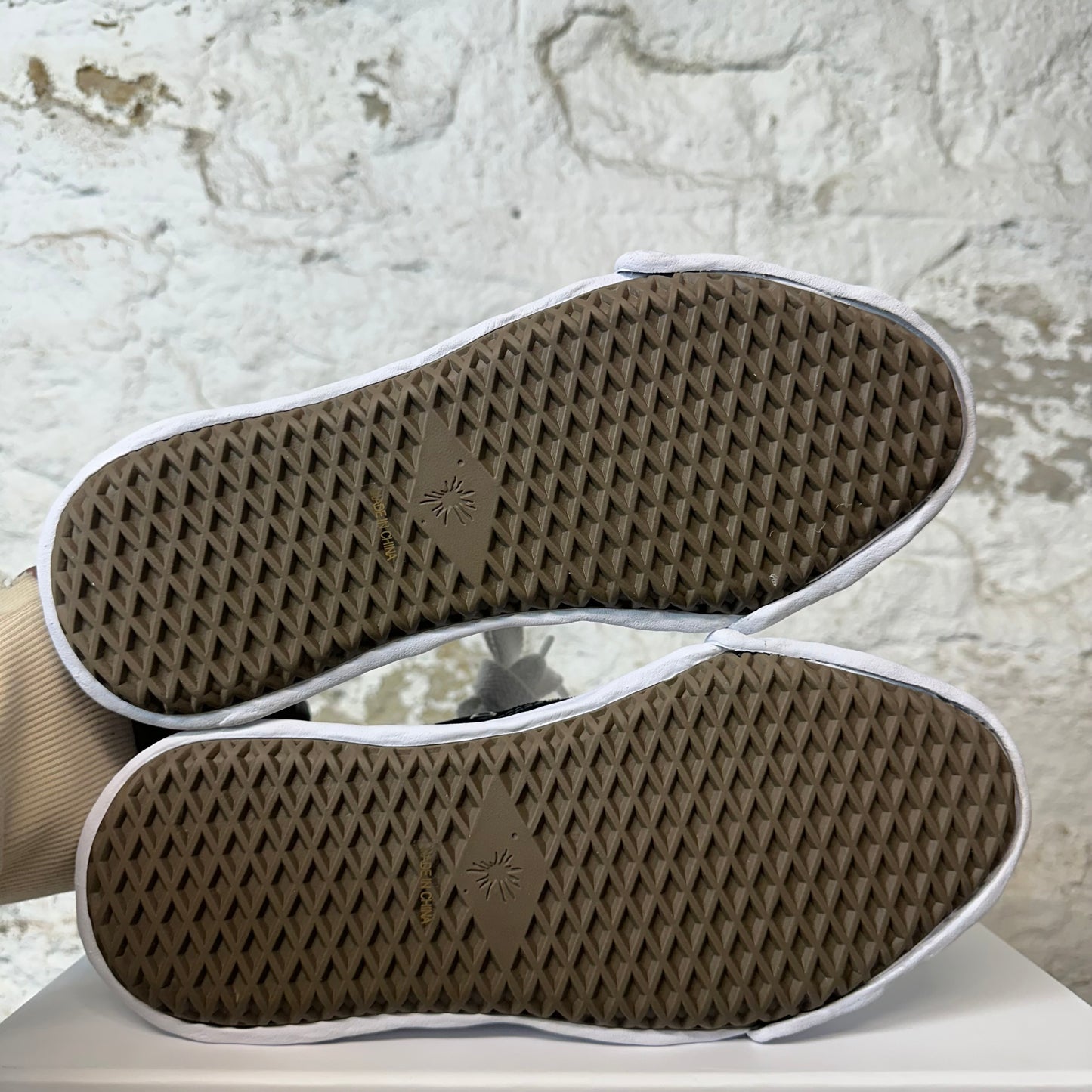 Maison Mihara Black White Hank Sneaker Sz 7 (40) DS