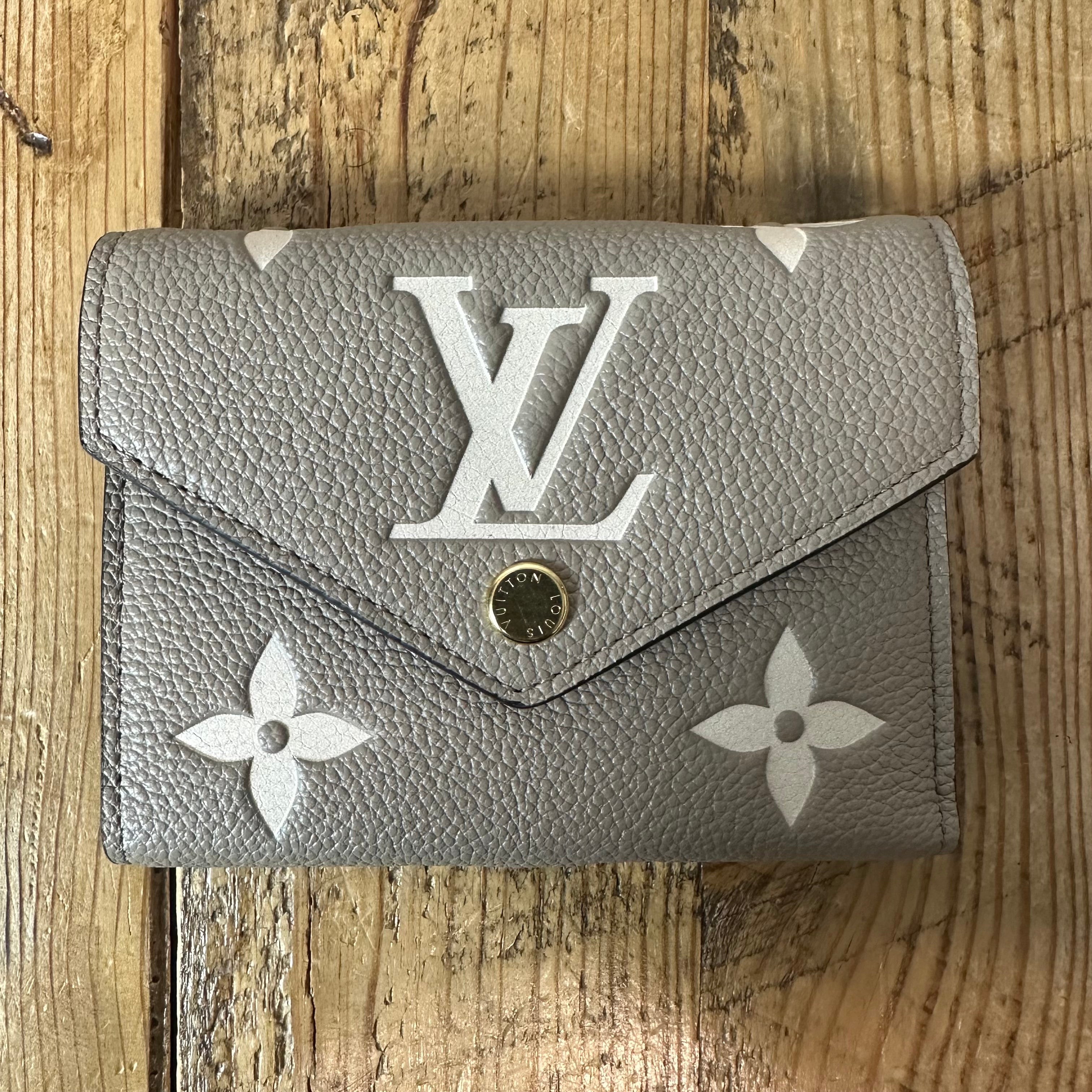 Louis Vuitton Tourterelle Creme Monogram Victorine Wallet W/ Box