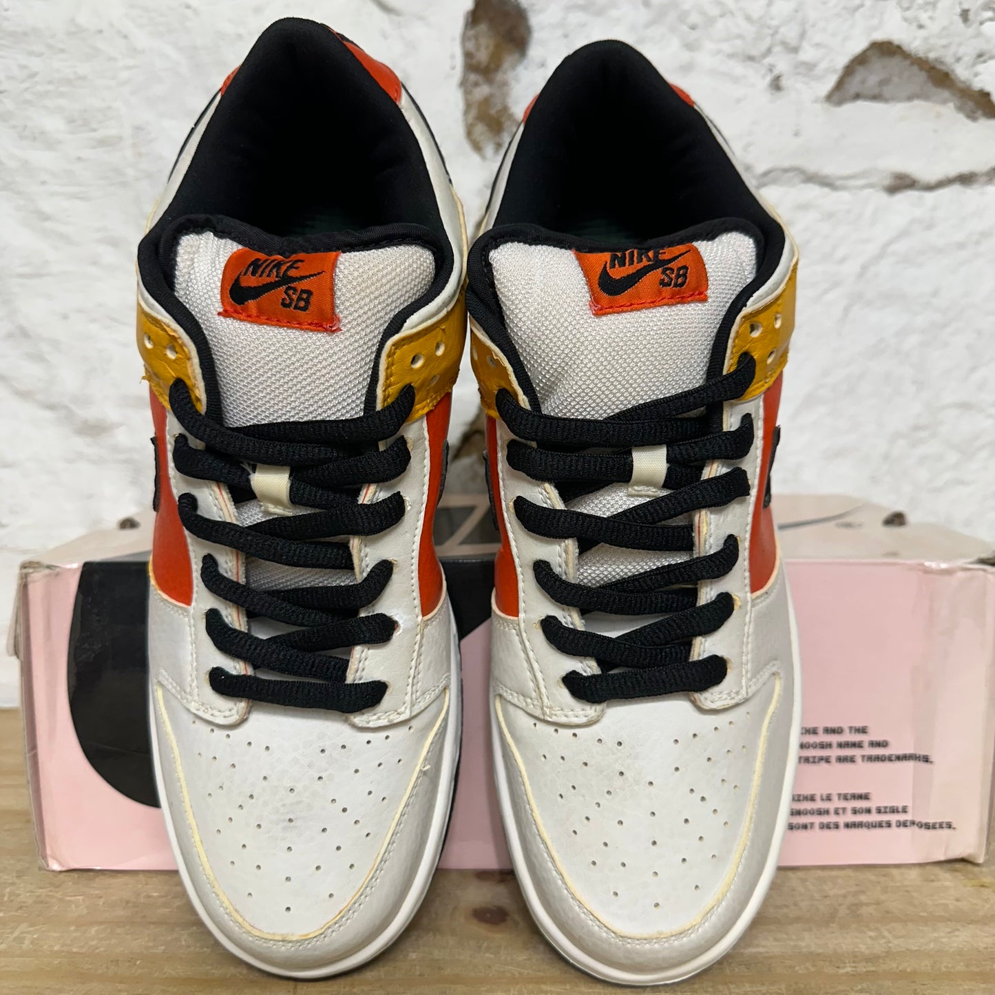 Nike Dunk Low SB Raygun Sz 9.5