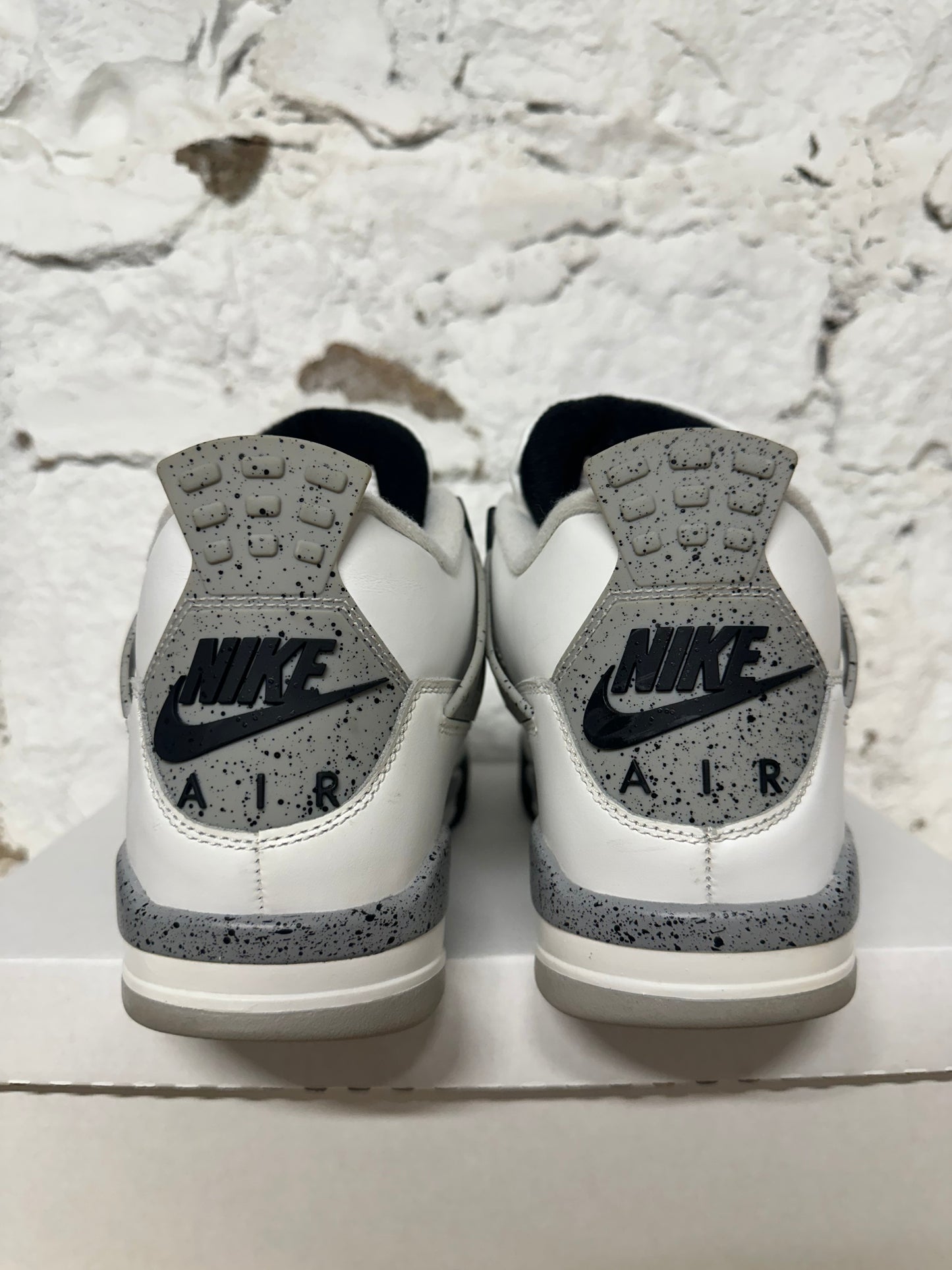 Air Jordan 4 White Cement Sz 10.5