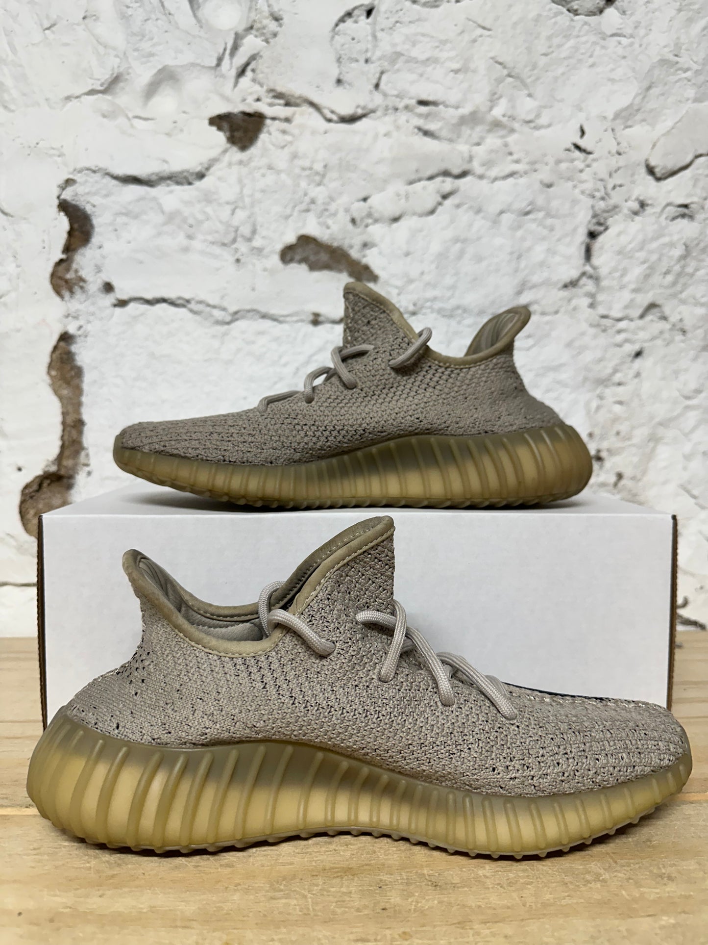 Yeezy 350 V2 Slate Sz 7.5