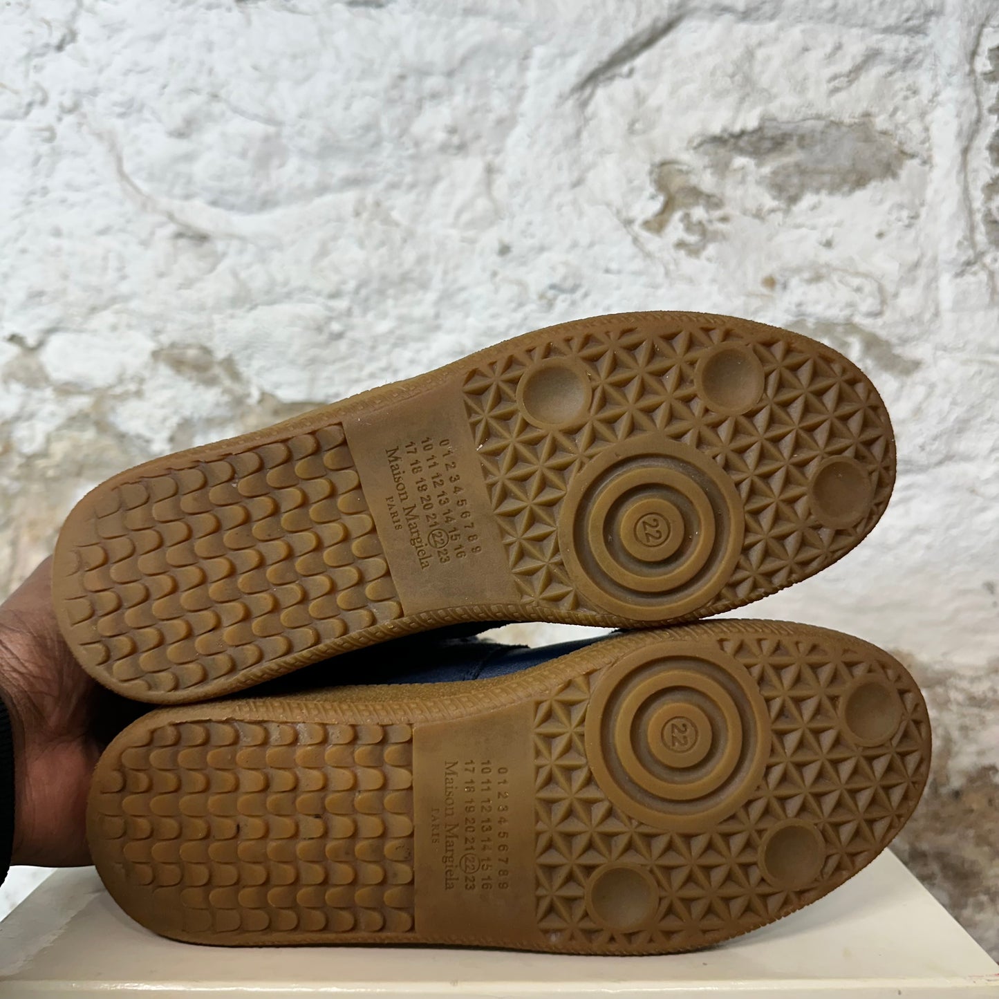 Maison Margiela Replica Navy Sneaker Sz 5 (37)