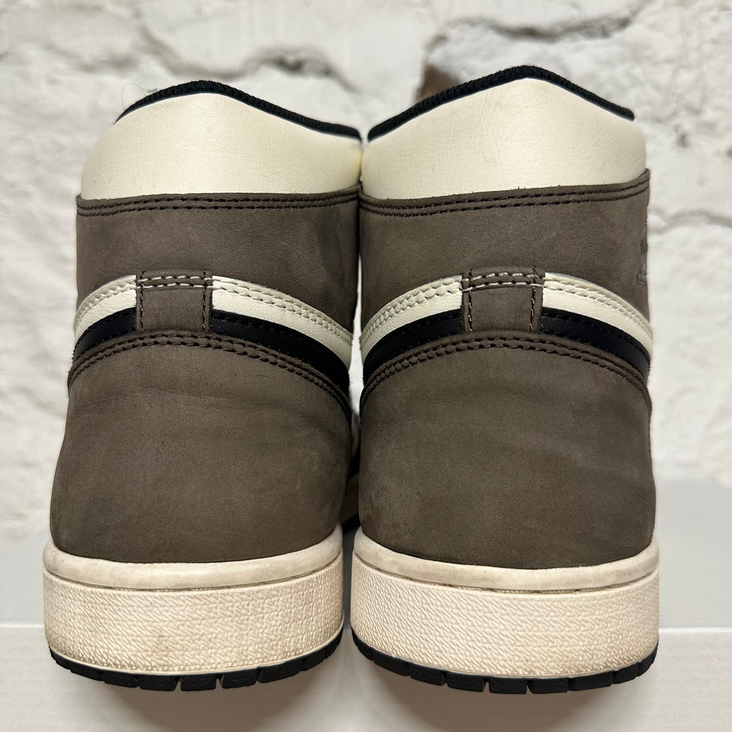 Air Jordan 1 High Dark Mocha Sz 10