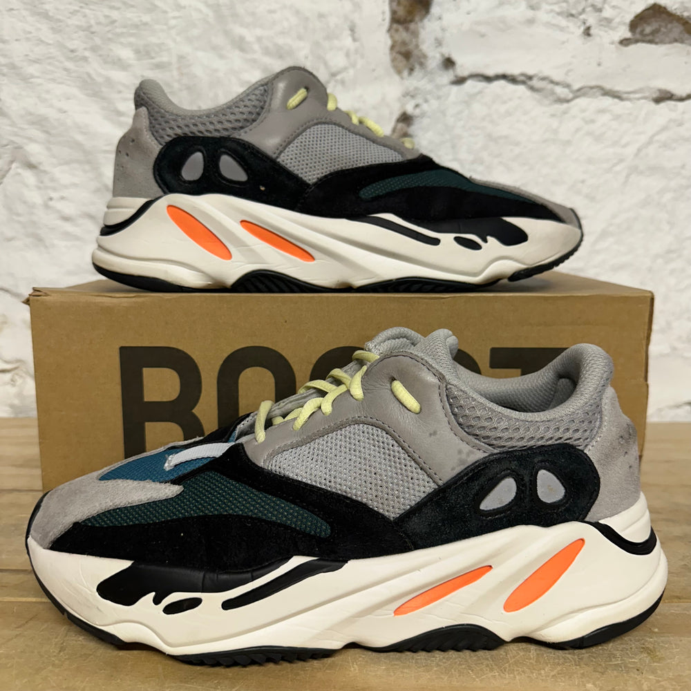 Yeezy 700 Wave Runner Sz 8
