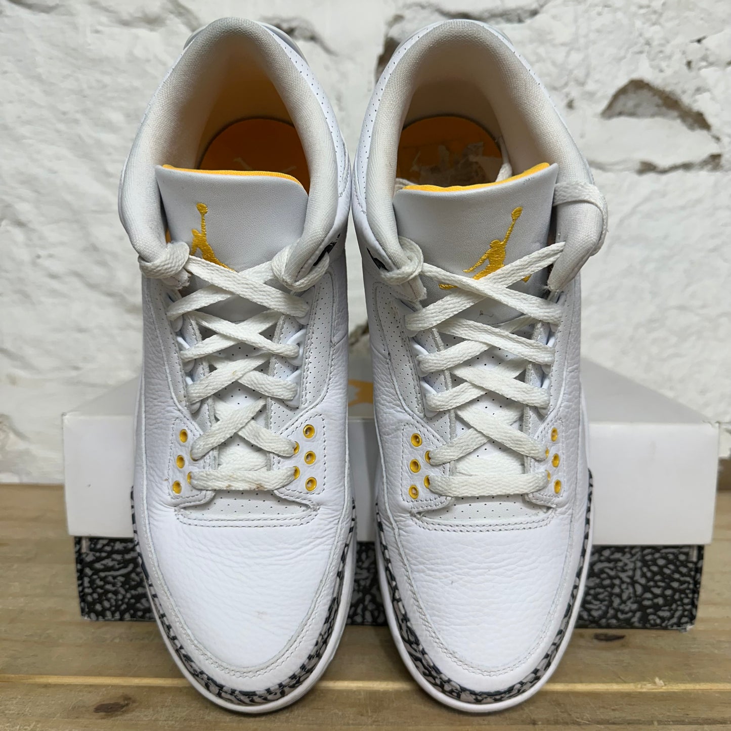 Air Jordan 3 Laser Orange Sz 10 (11.5W)