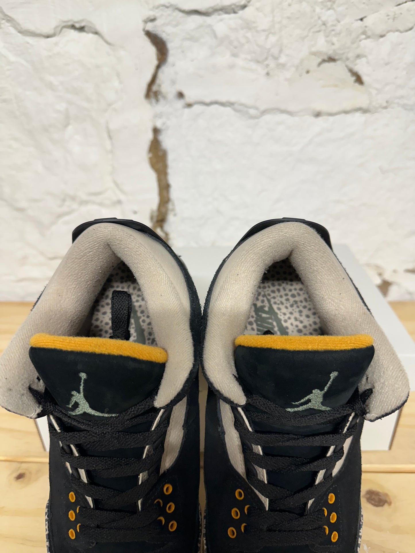 Air Jordan 3 Atmos Sz 10