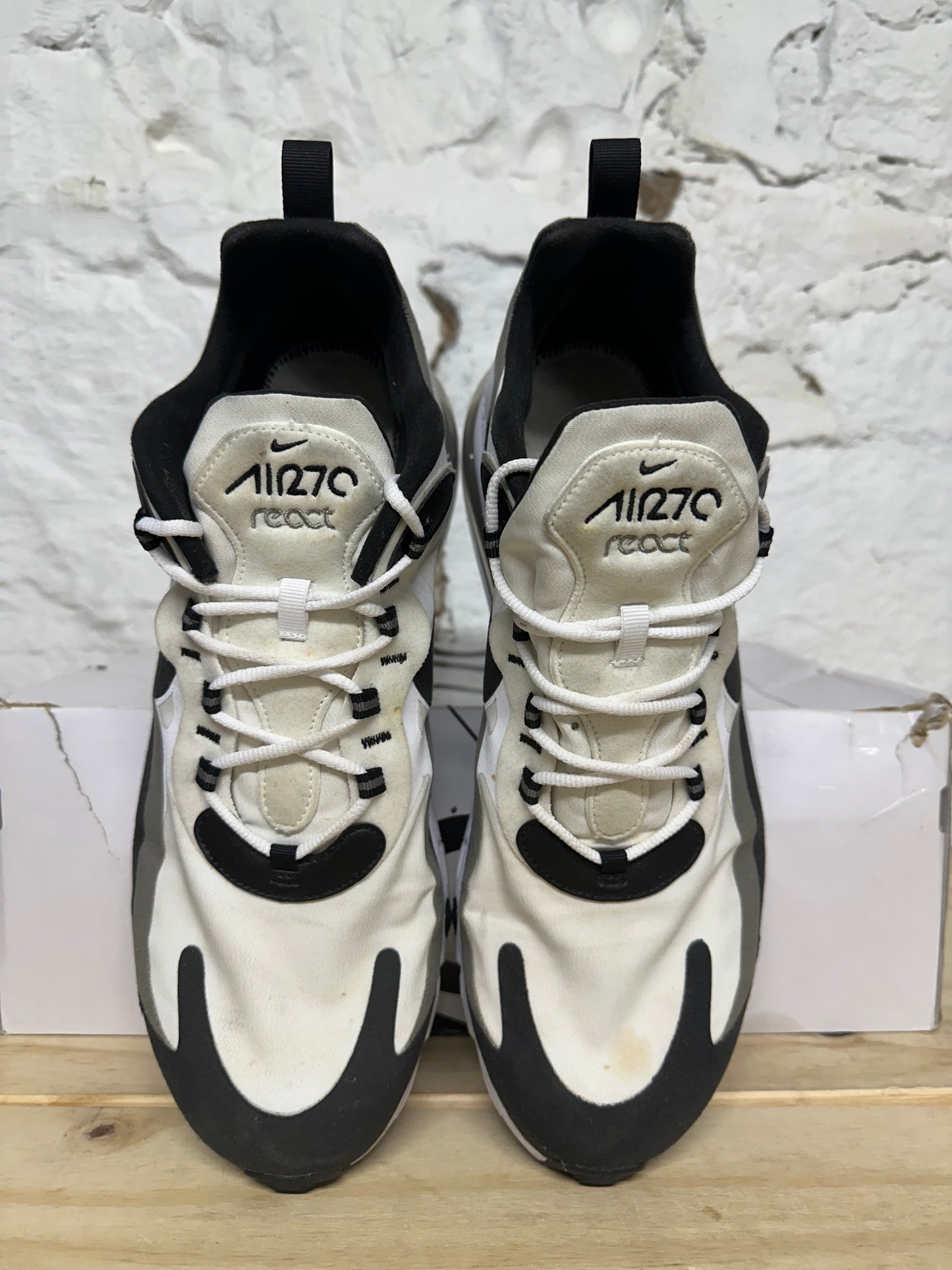 Nike Air Max 270 React Oreo Sz 13