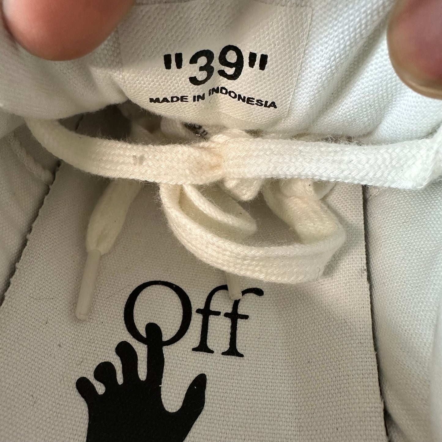 Off-White Red Arrow Vulc White Suede Sneaker Sz 6.5 (39)