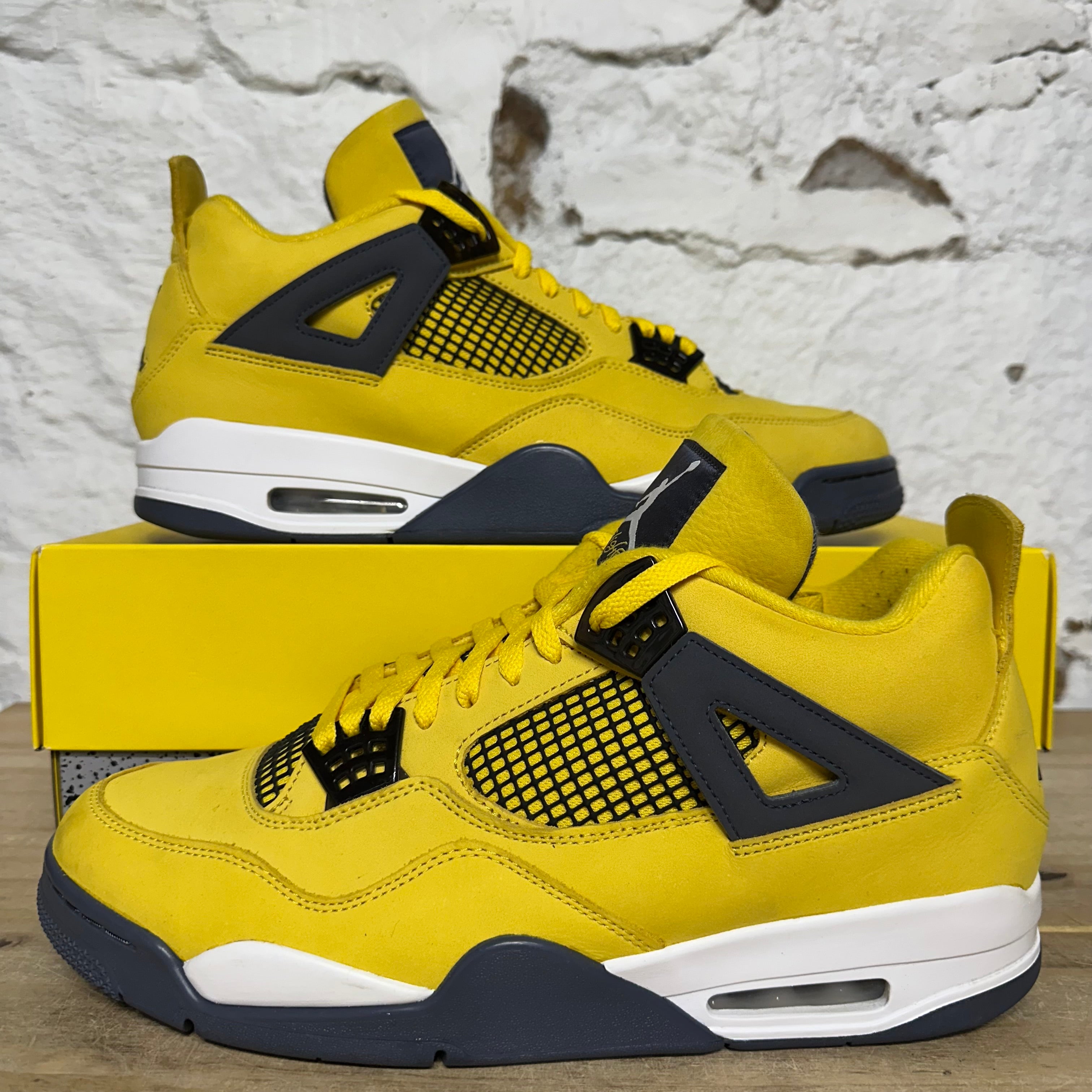 Air Jordan 4 Lightning (2021) Sz 13