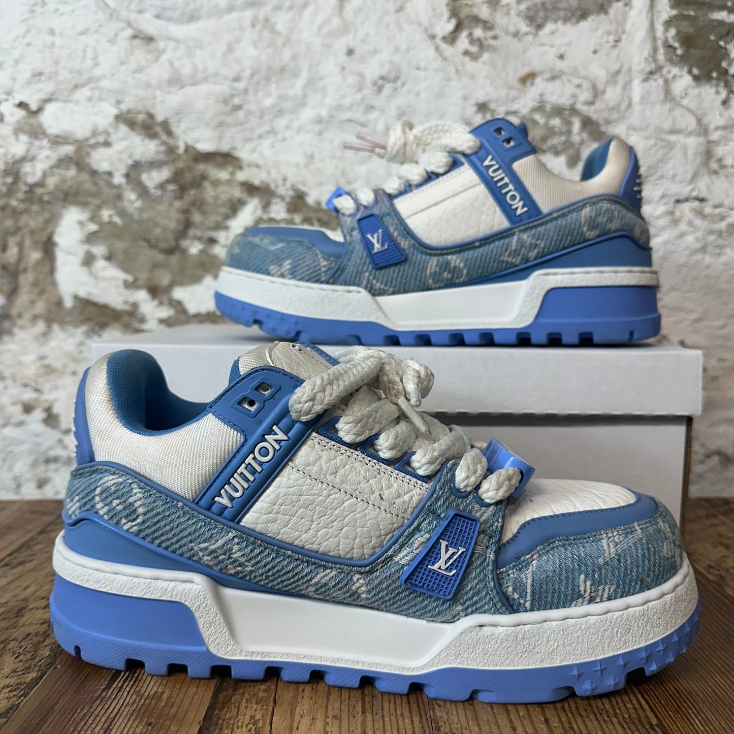 Louis Vuitton Baby Blue White Maxi Trainer Sneaker Sz 6.5 (39)