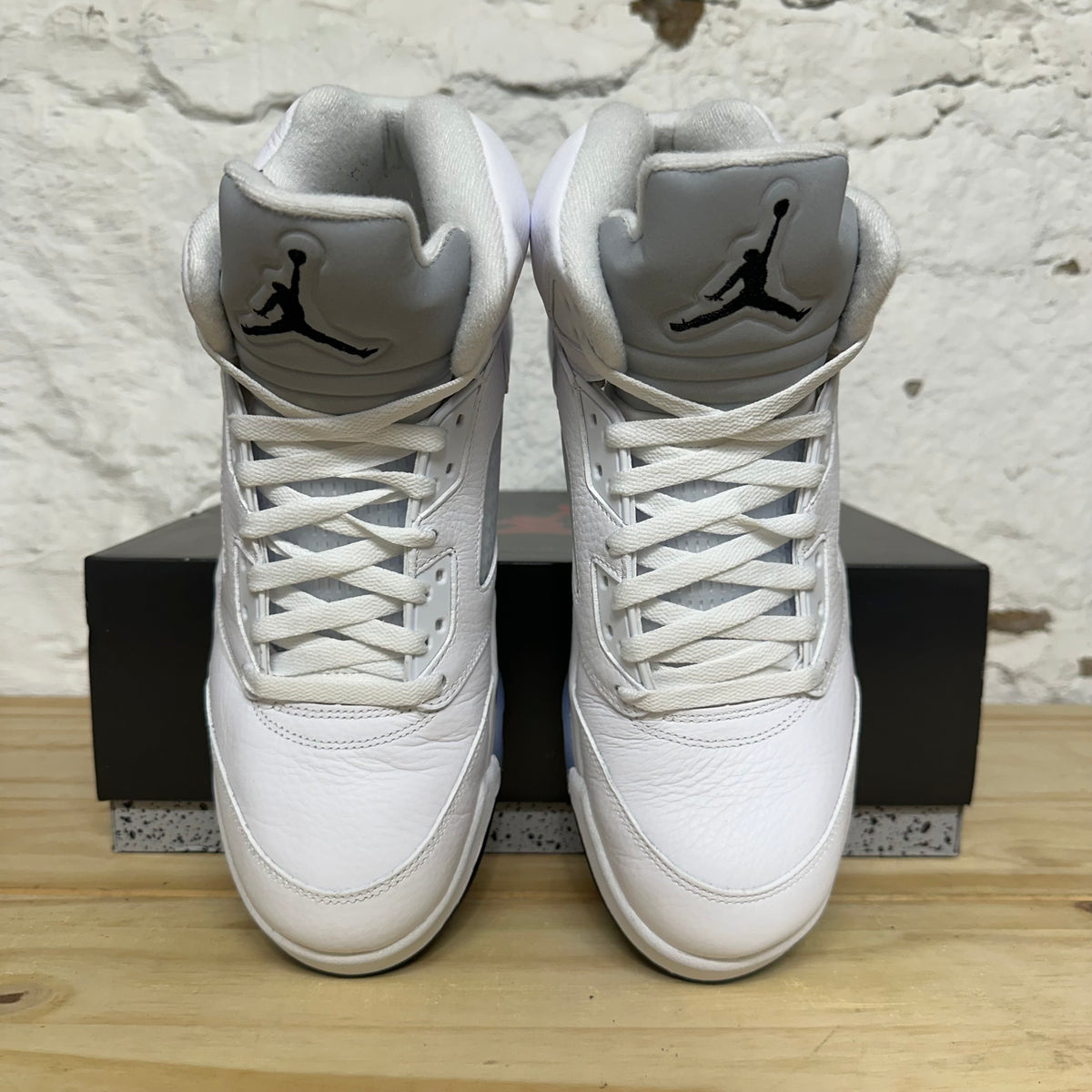Air Jordan 5 White Metallic (2026) Sz 10.5