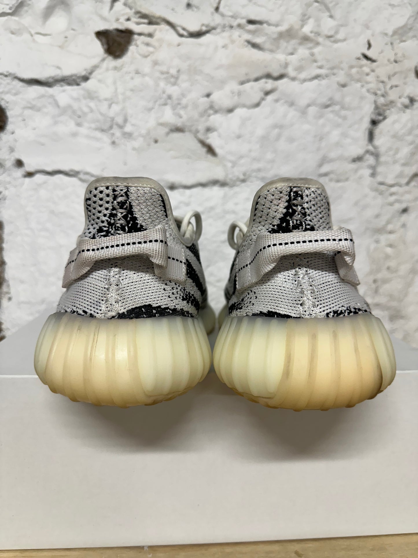 Yeezy 350 Zebra Sz 9.5