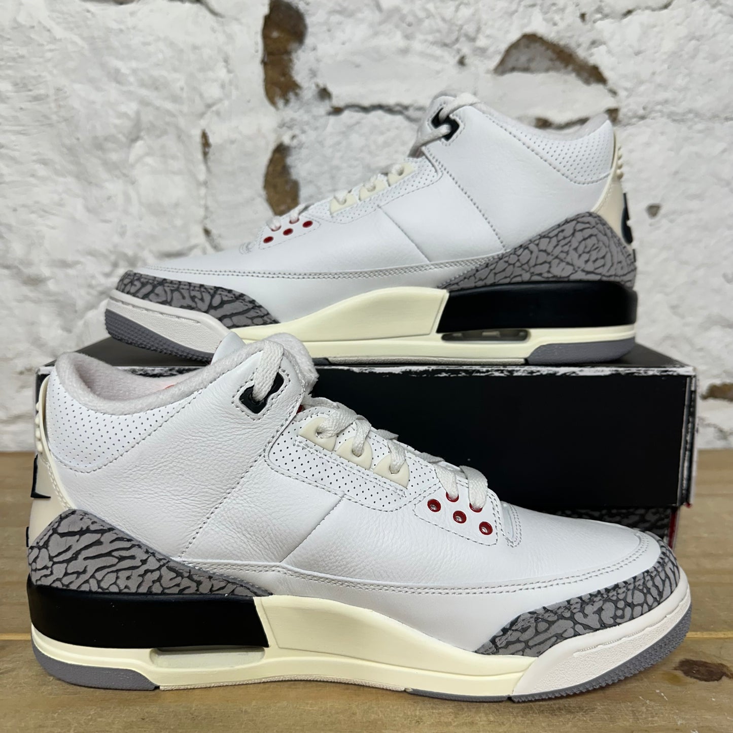 Air Jordan 3 White Cement Reimagined Sz 10 DS