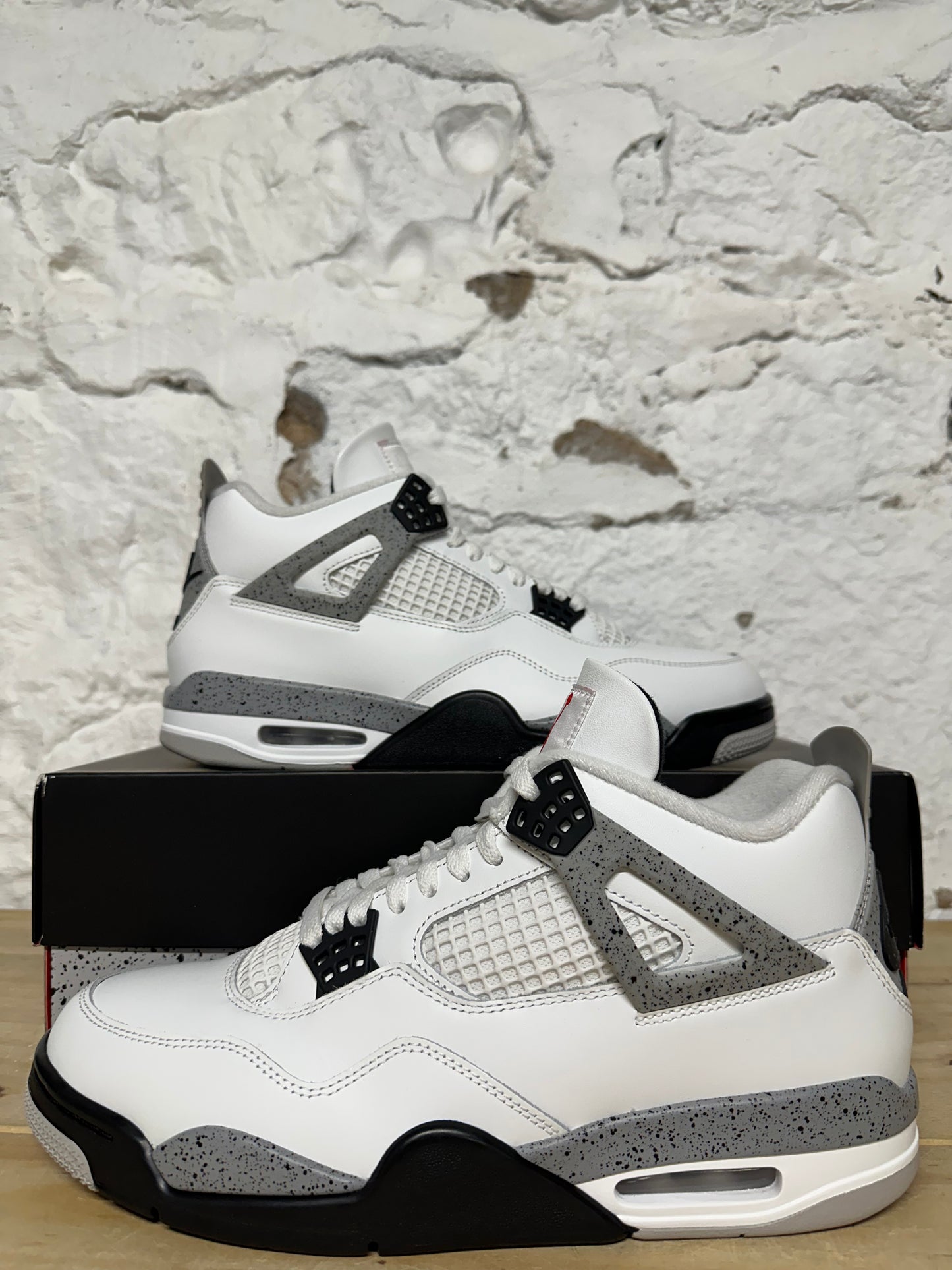 Air Jordan 4 White Cement Sz 11