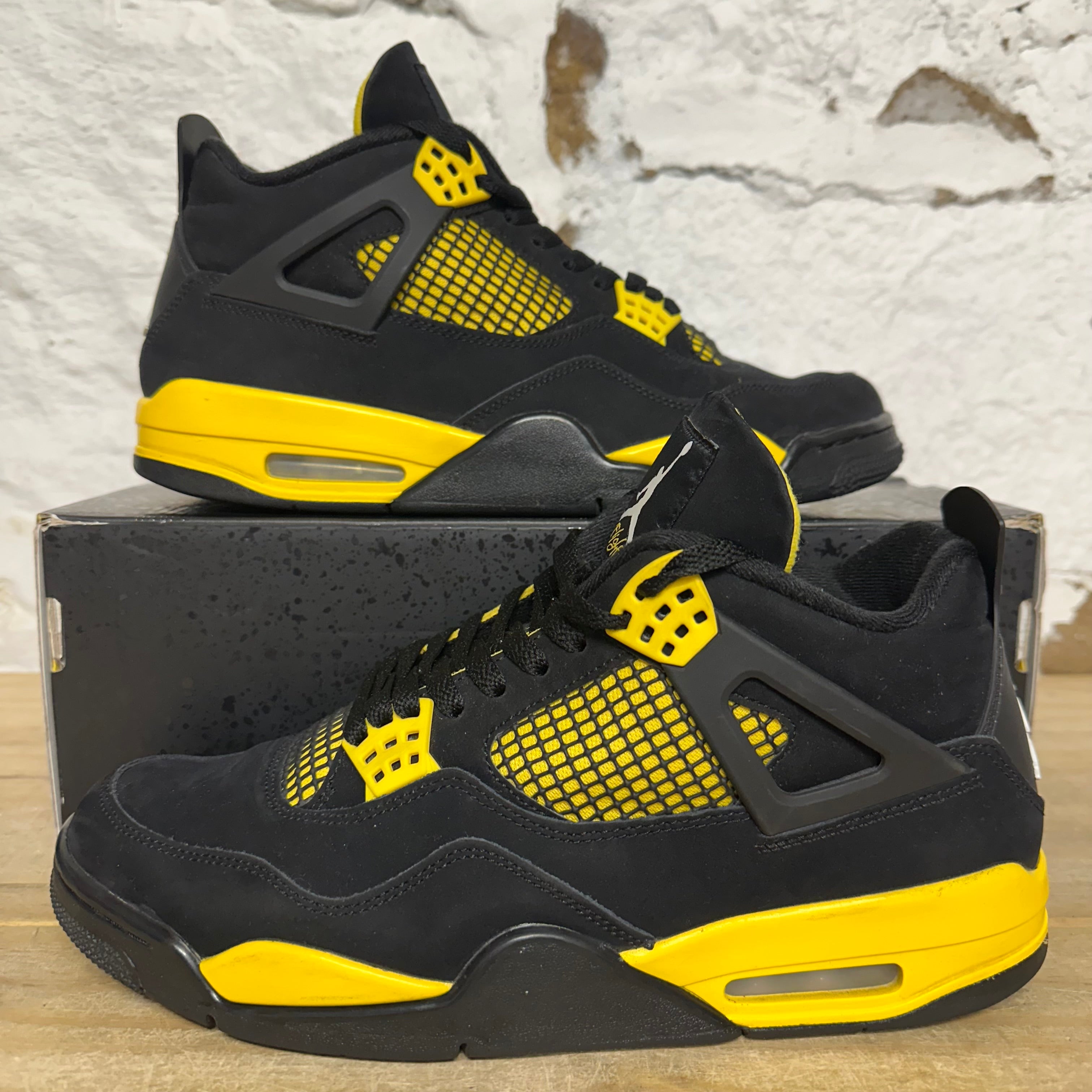 Air Jordan 4 Thunder Sz 11