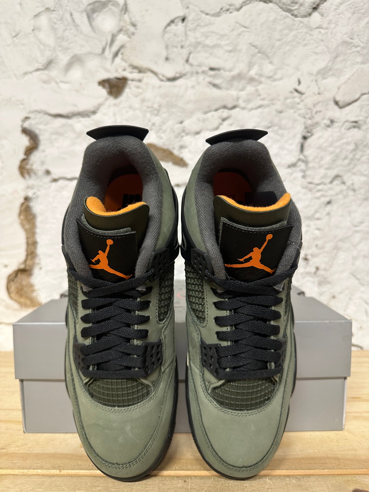 Air Jordan 4 Undefeated Sz 8.5 DS
