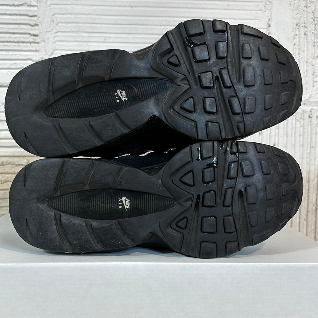 Nike Air Max 95 Black Suede Sz 5.5Y