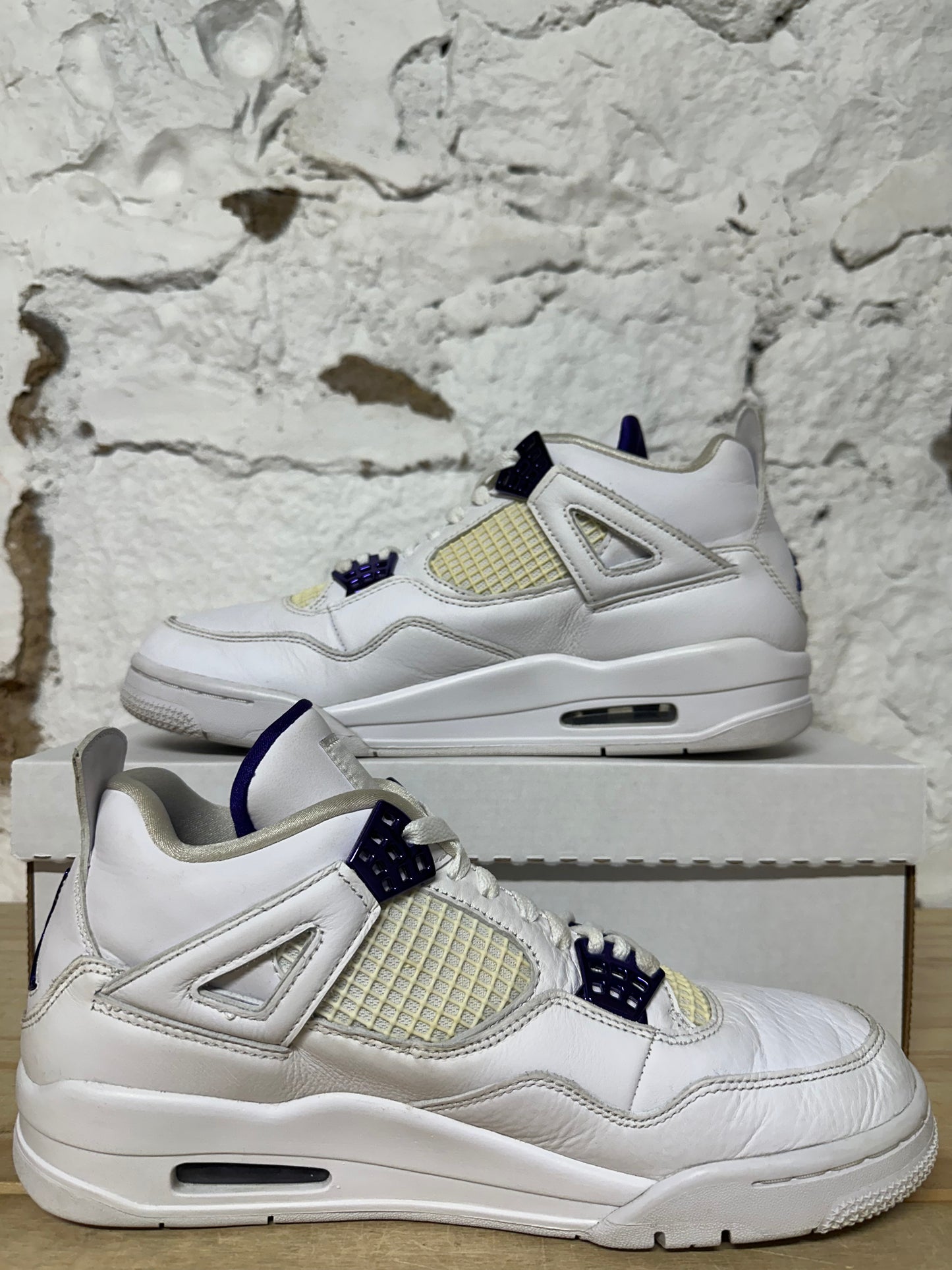 Air Jordan 4 Metallic Purple Sz 9.5