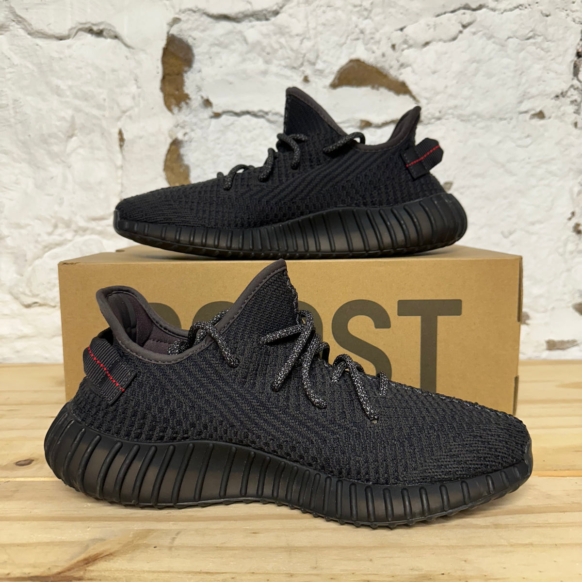 Yeezy 350 V2 Black (Non-Reflective) Sz 9.5