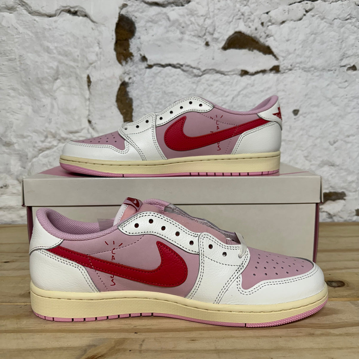 Air Jordan 1 Low Travis Scott Sail Tropical Pink Sz 10 DS
