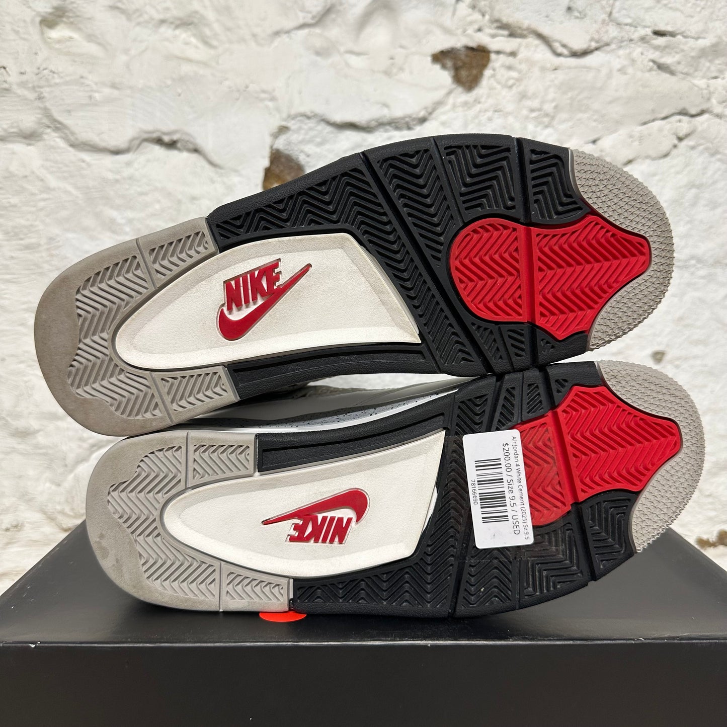 Air Jordan 4 White Cement (2025)  Sz 9.5
