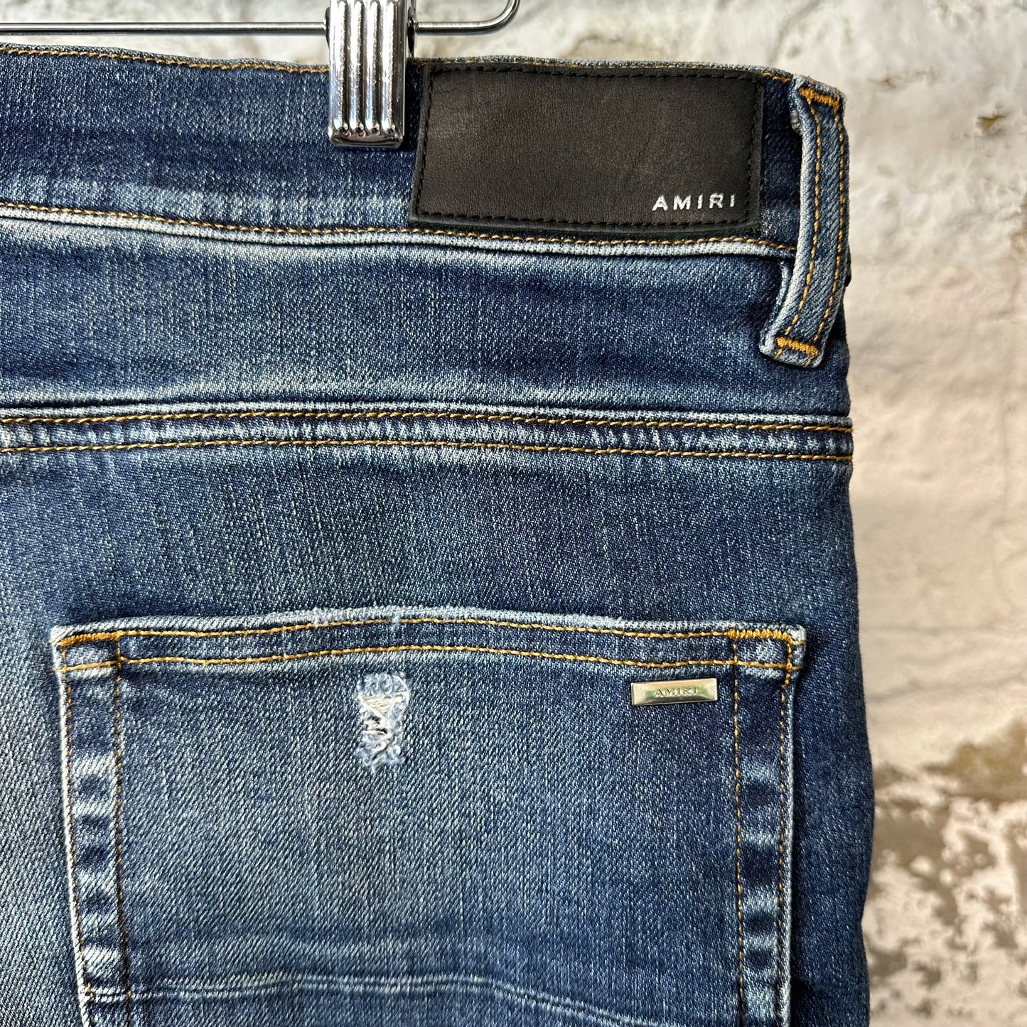 Amiri Knee Rip Dark Blue Denim Jeans Sz 36