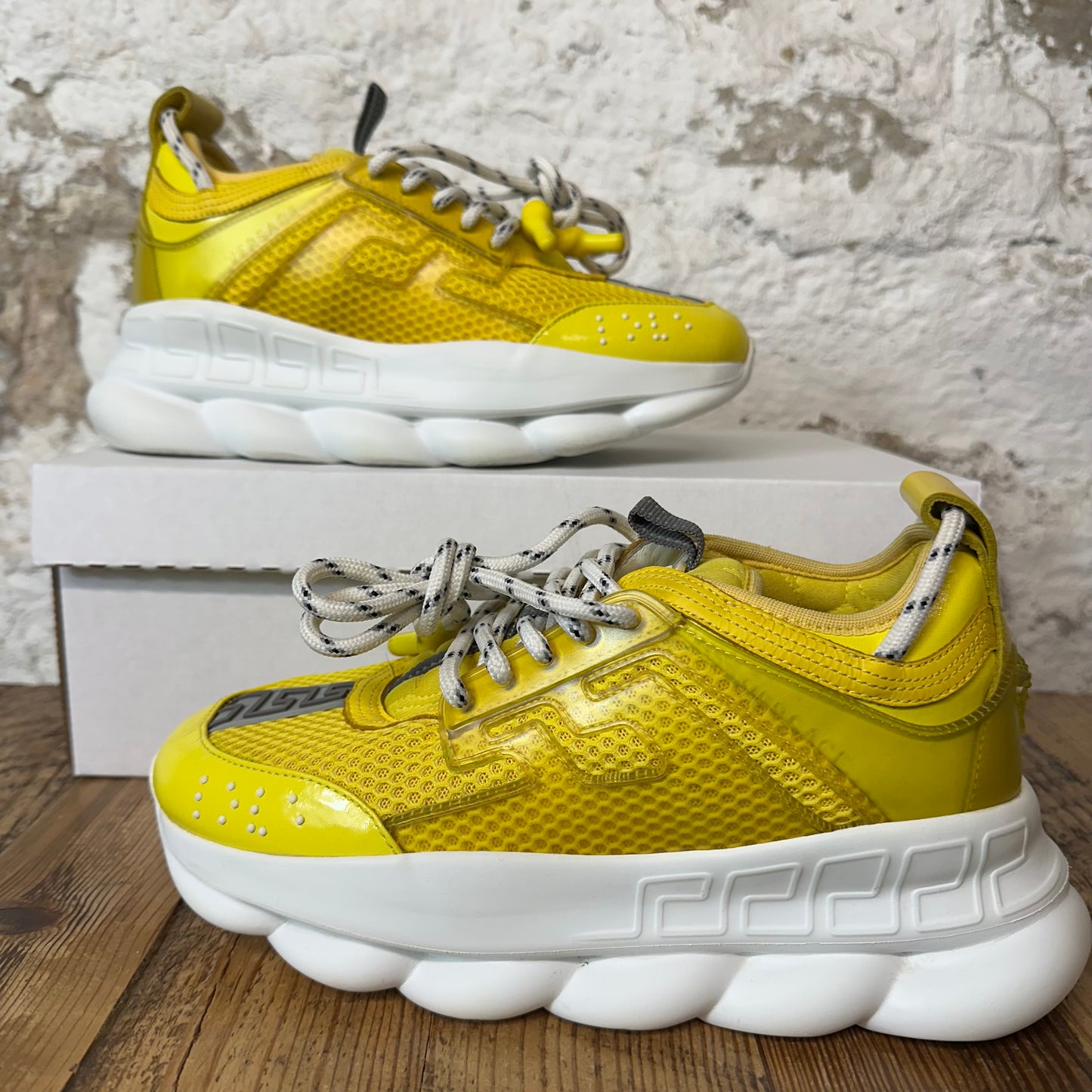 Versace Chain Reaction Yellow White Sneaker Sz 5 (37)
